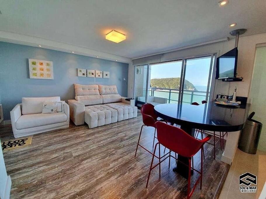 Apto duplex alto padrão com vista mar!