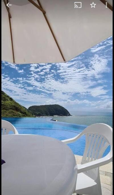 Apto duplex alto padrão com vista mar!