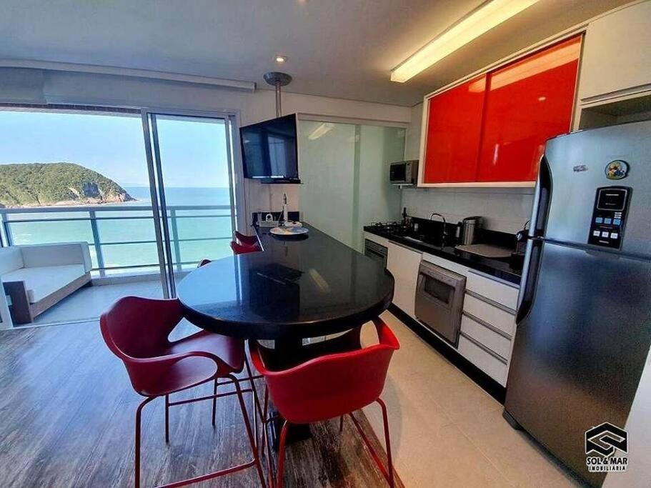 Apto duplex alto padrão com vista mar!