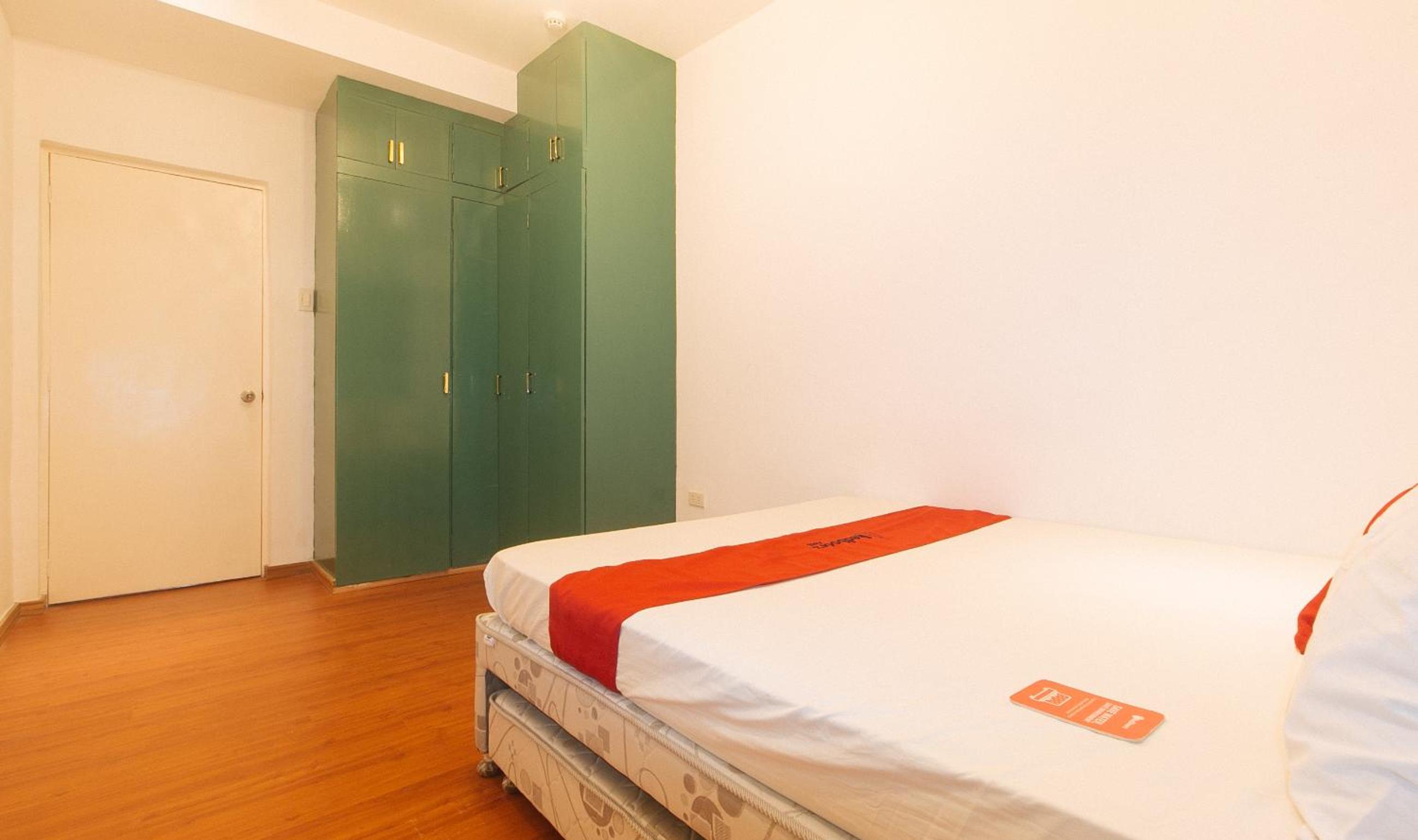 RedDoorz @ Sun Miles Condominium