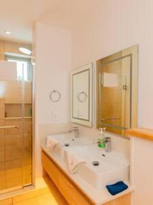 Superb apartment facing the fine sandy beach view 4
