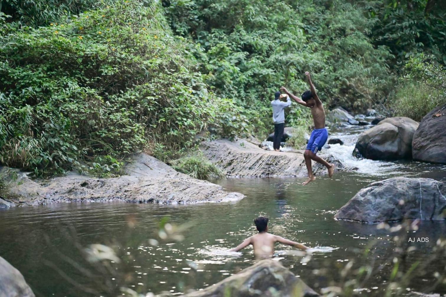 BLUE CREEK Pool property