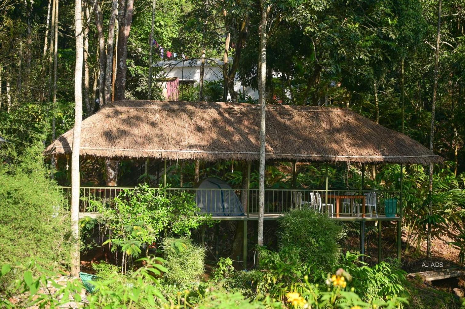 BLUE CREEK Pool property