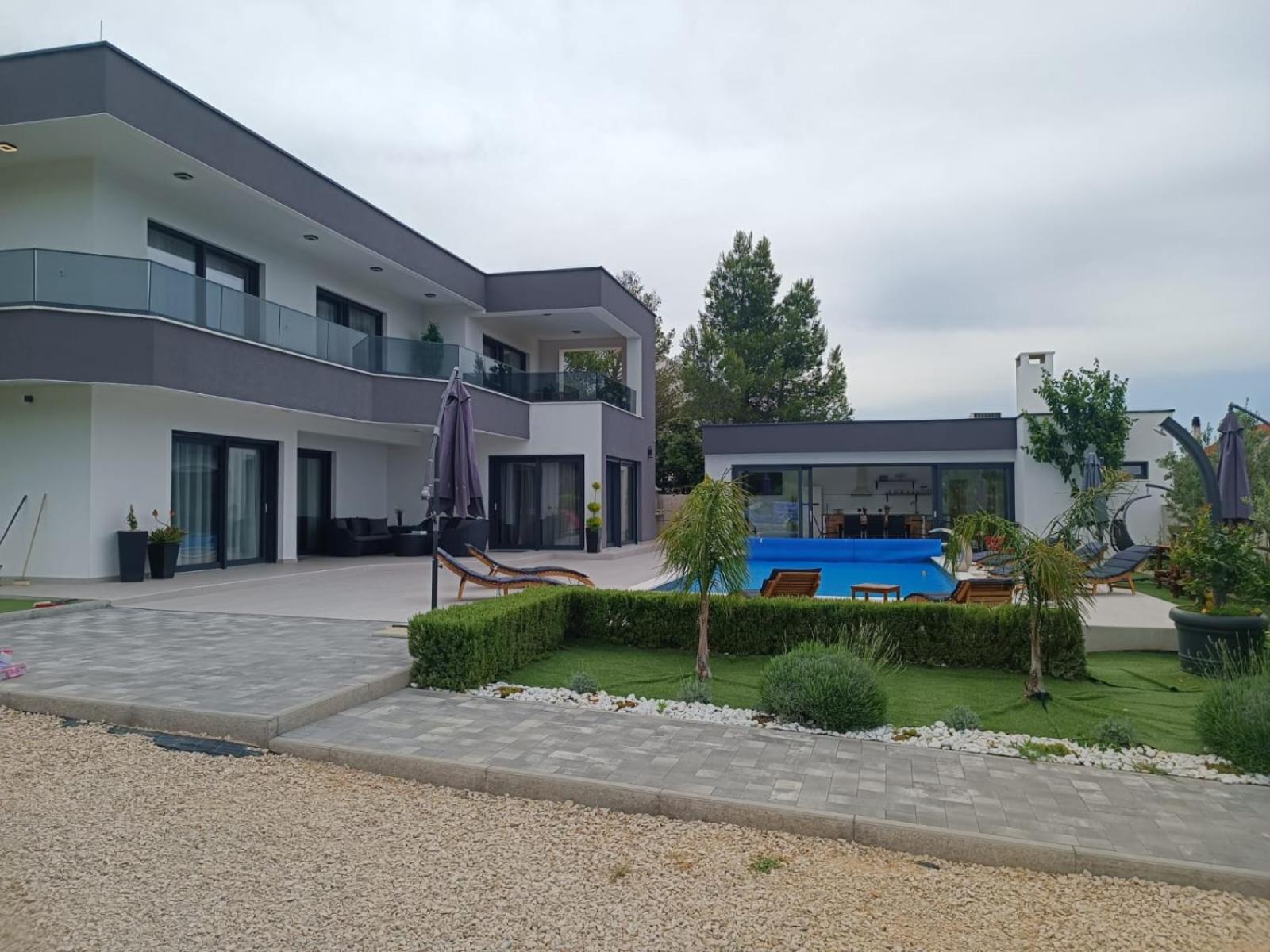 VILLA PAOLA view 4