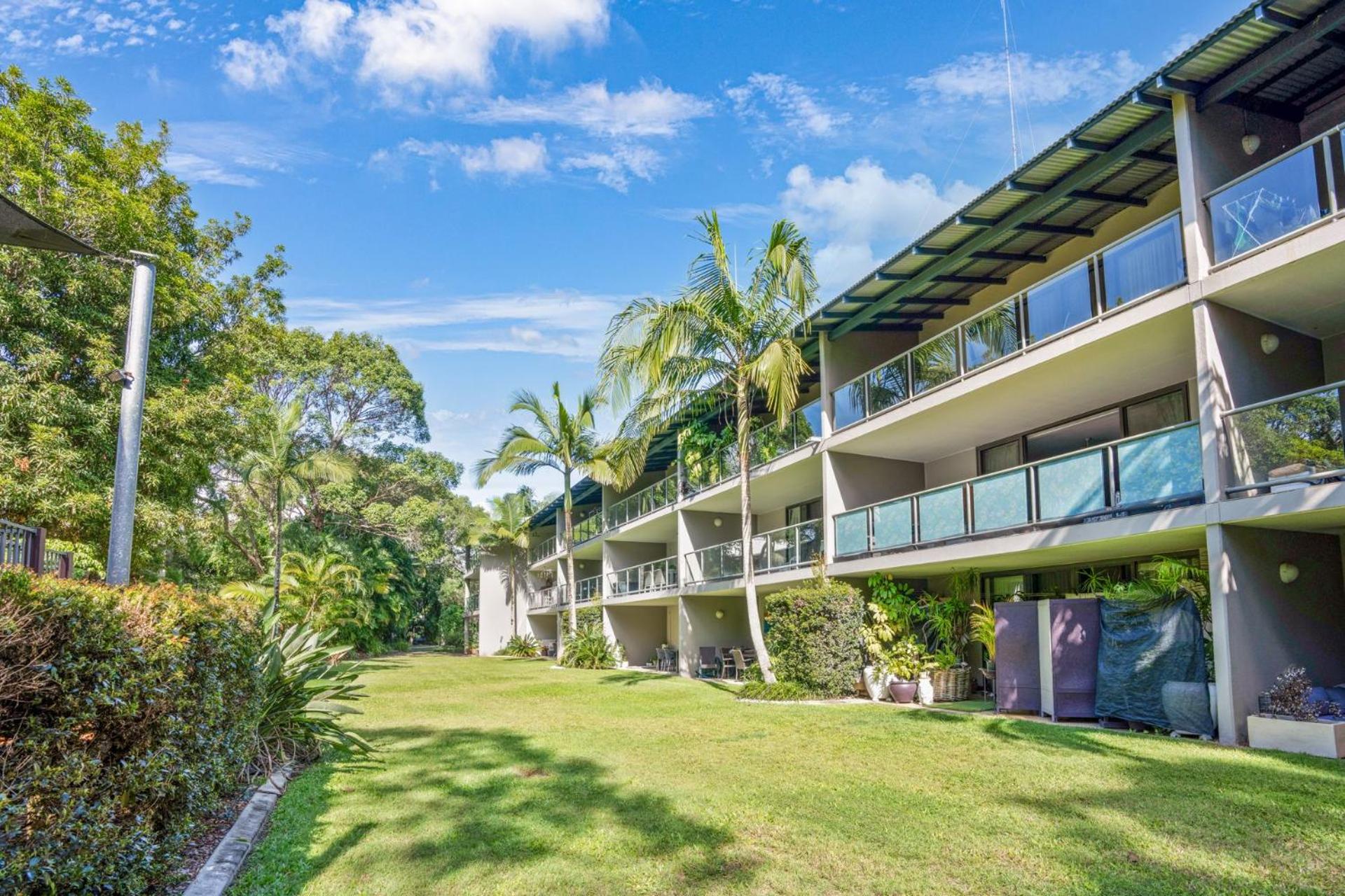 Baden 58 - Rainbow Shores. Aircon. Wifi. Pools Walk to beach
