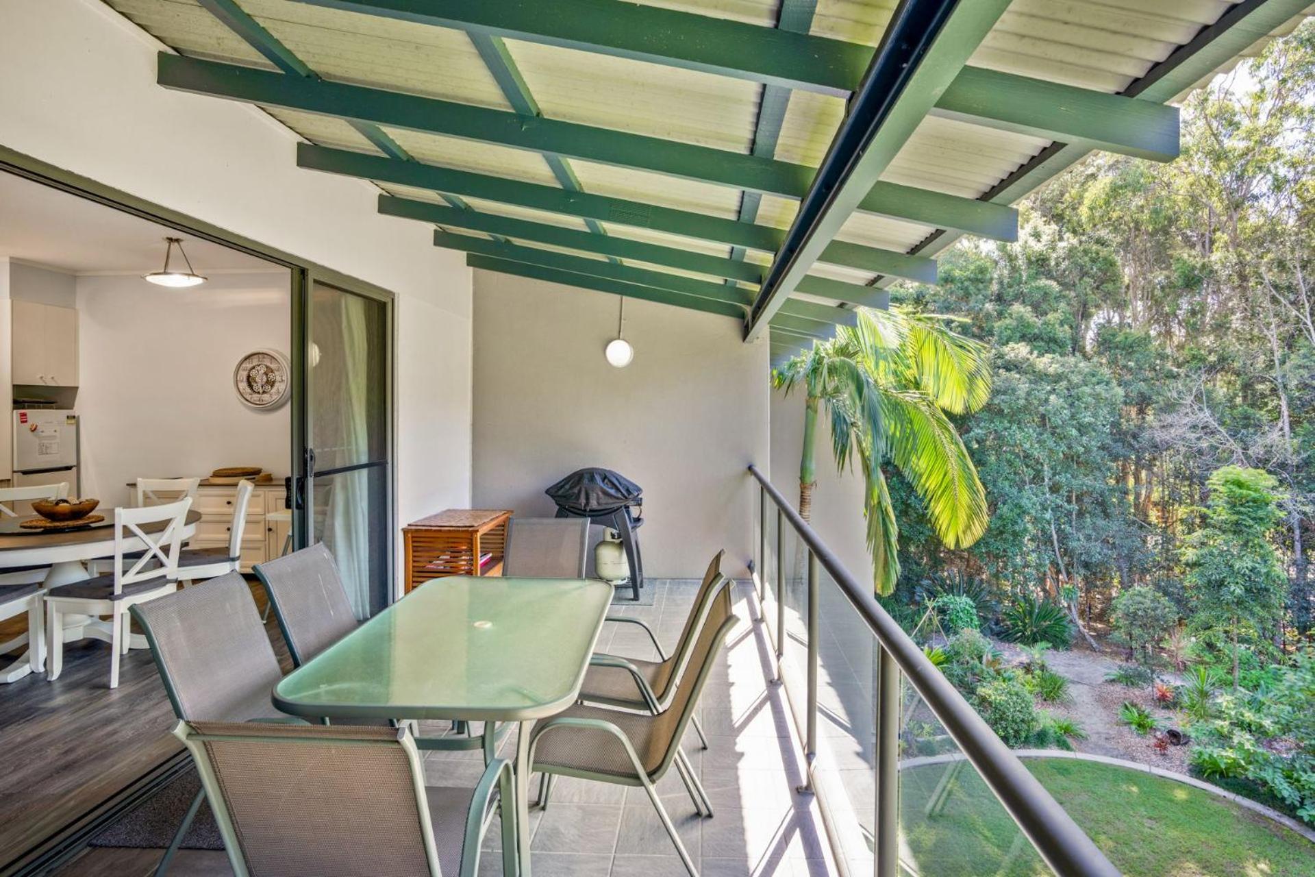 Baden 58 - Rainbow Shores. Aircon. Wifi. Pools Walk to beach