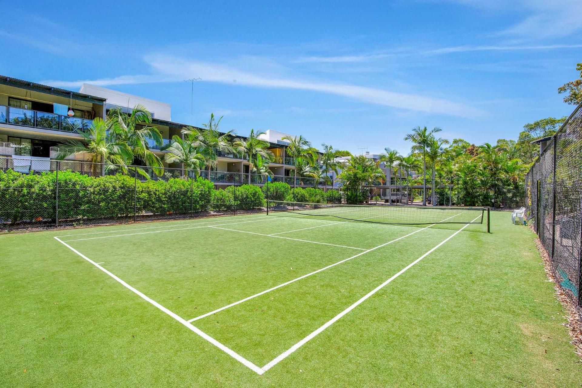 Baden 58 - Rainbow Shores. Aircon. Wifi. Pools Walk to beach