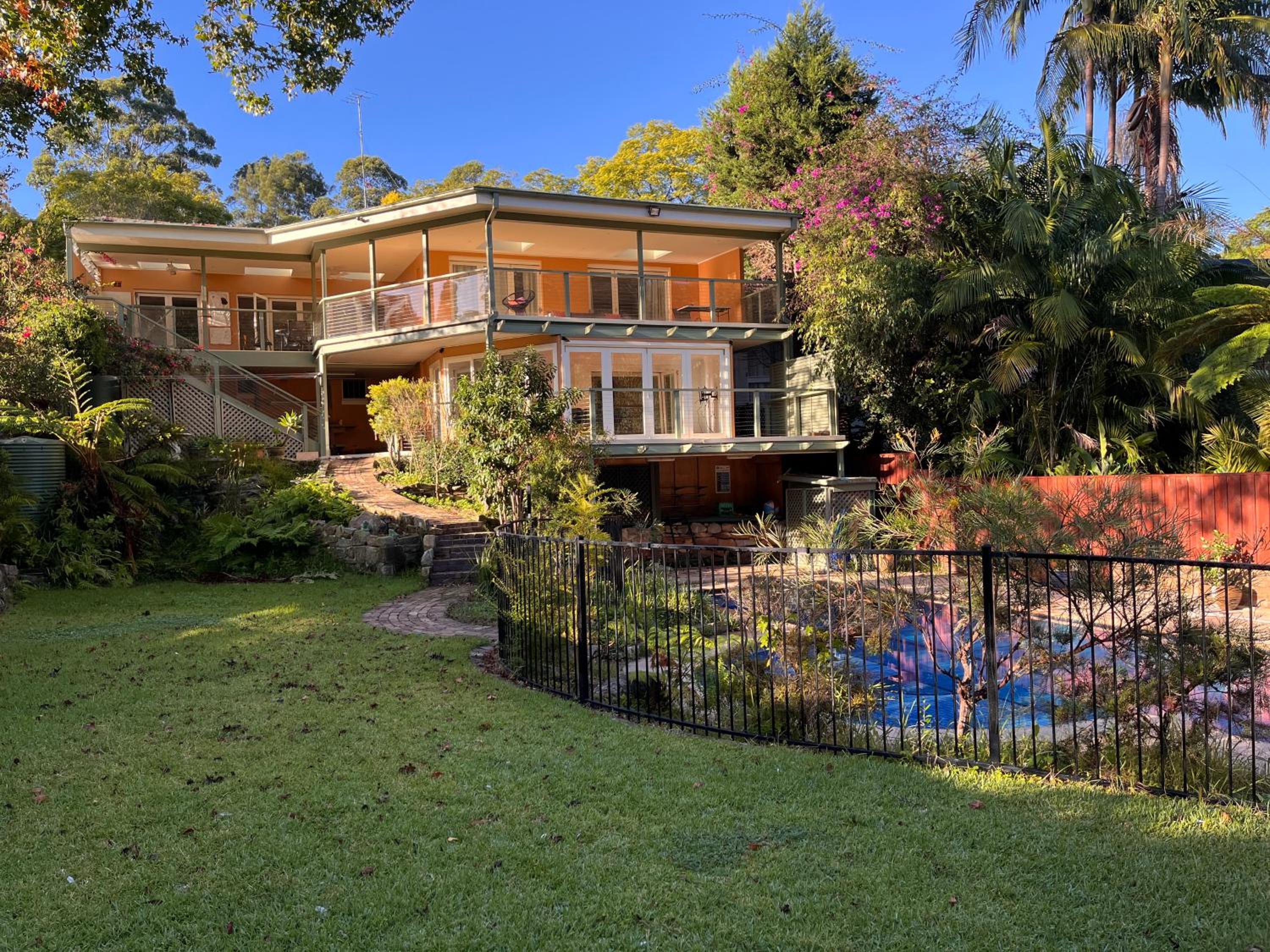 Poolside oasis - Sydney