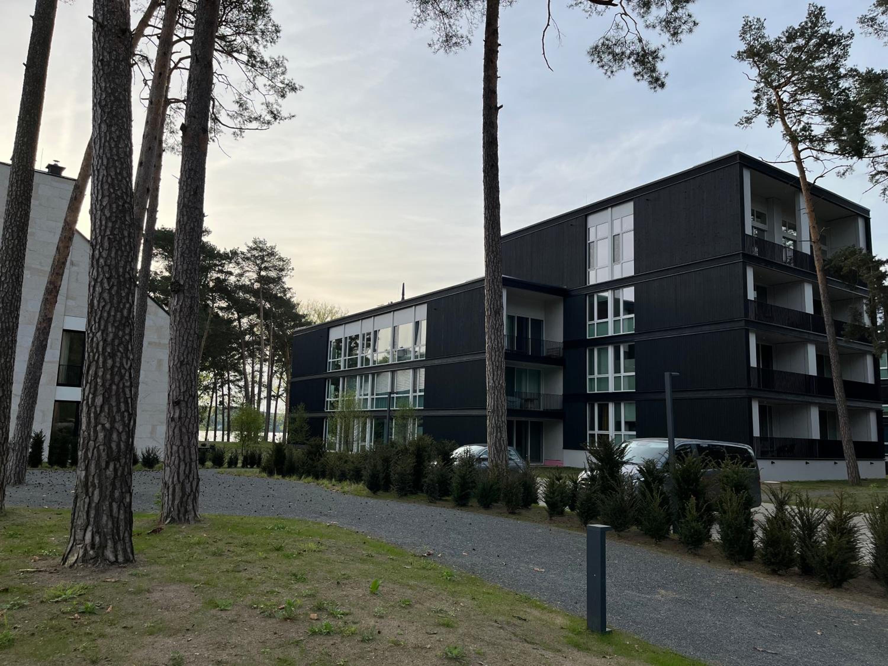 My Marina Apartment mit Pool und Sauna am See
