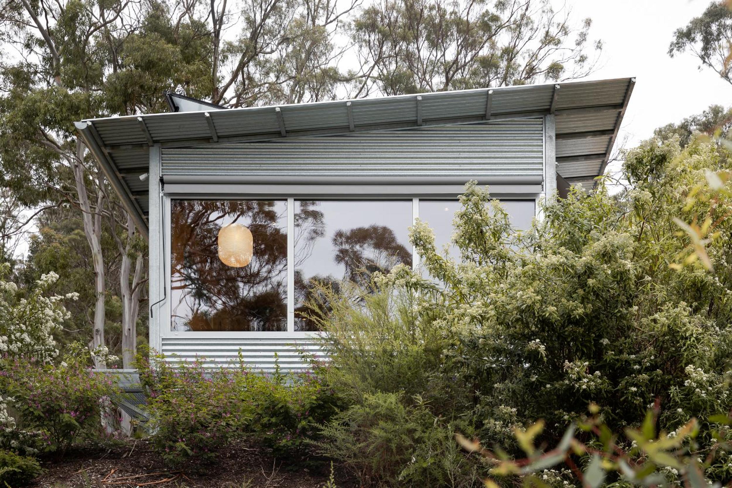 Swansong - Experience simple environmental living