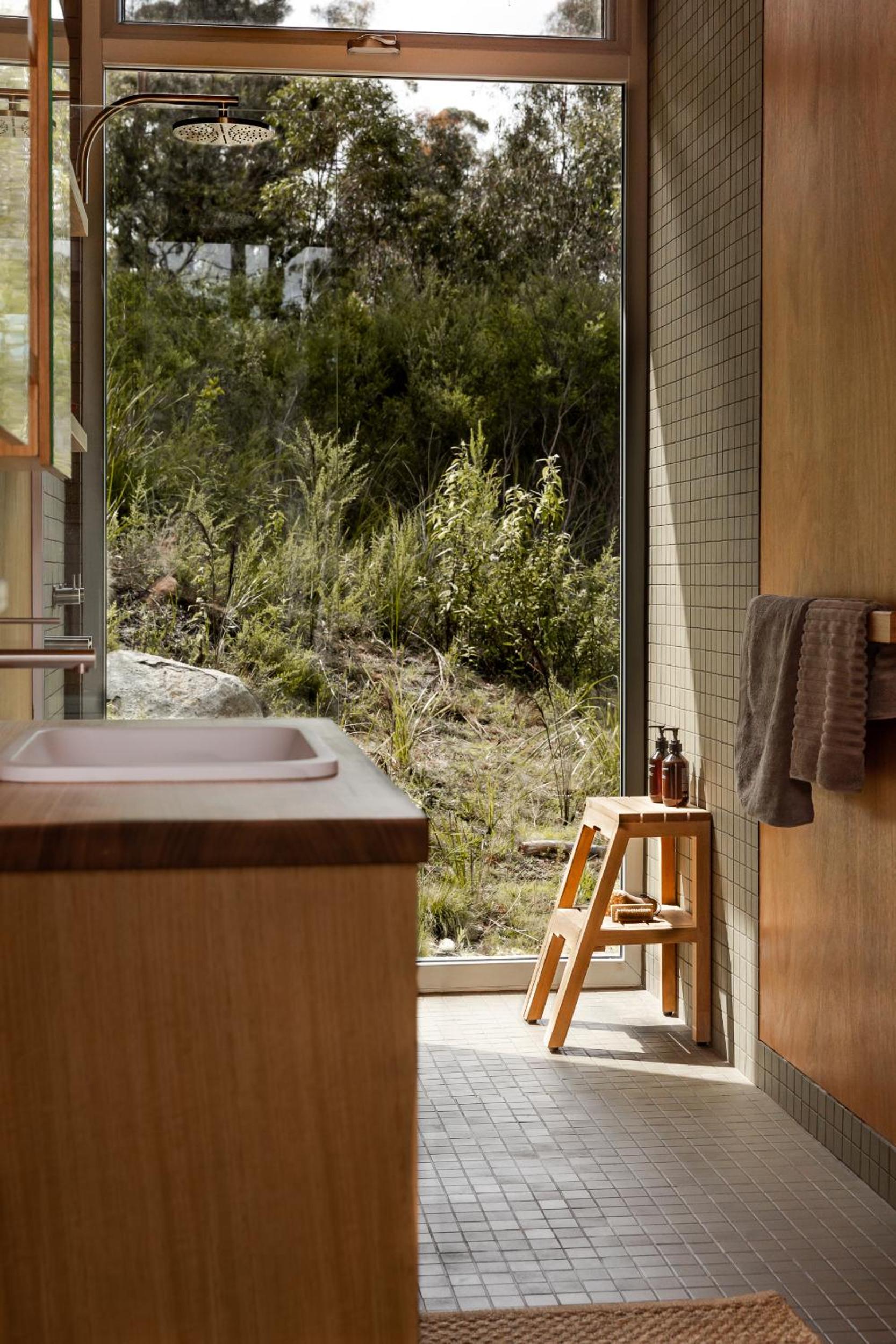 Swansong - Experience simple environmental living