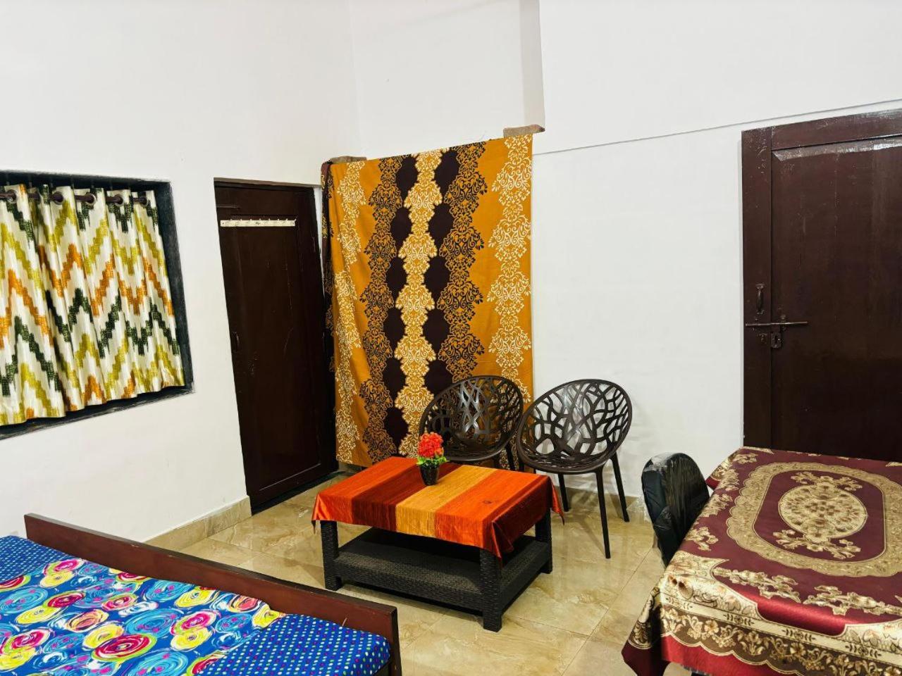 Shukla Guest House