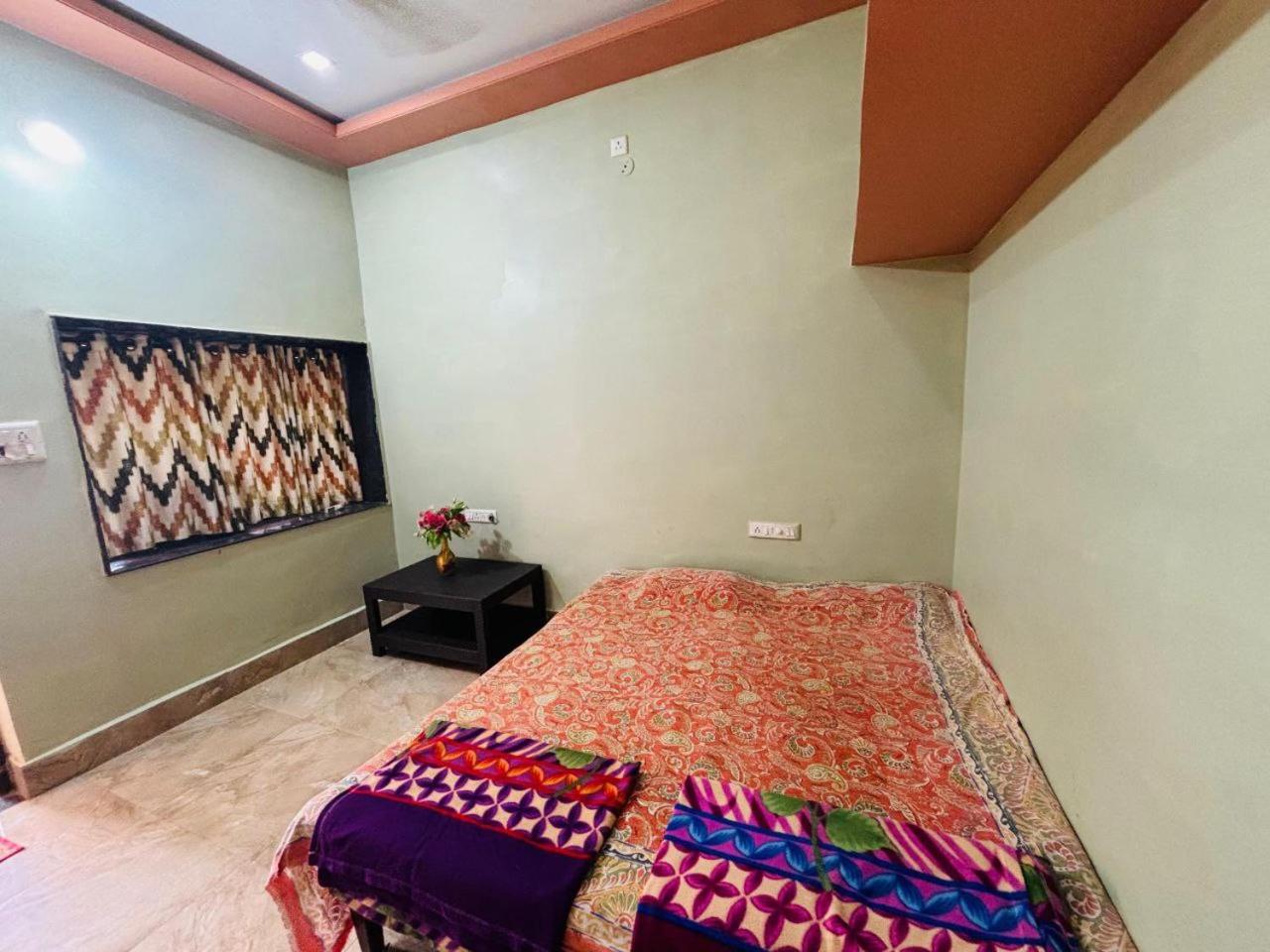 Shukla Guest House