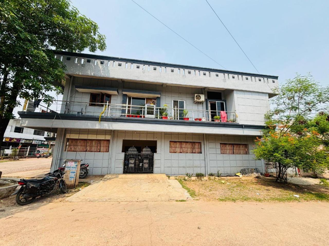Shukla Guest House
