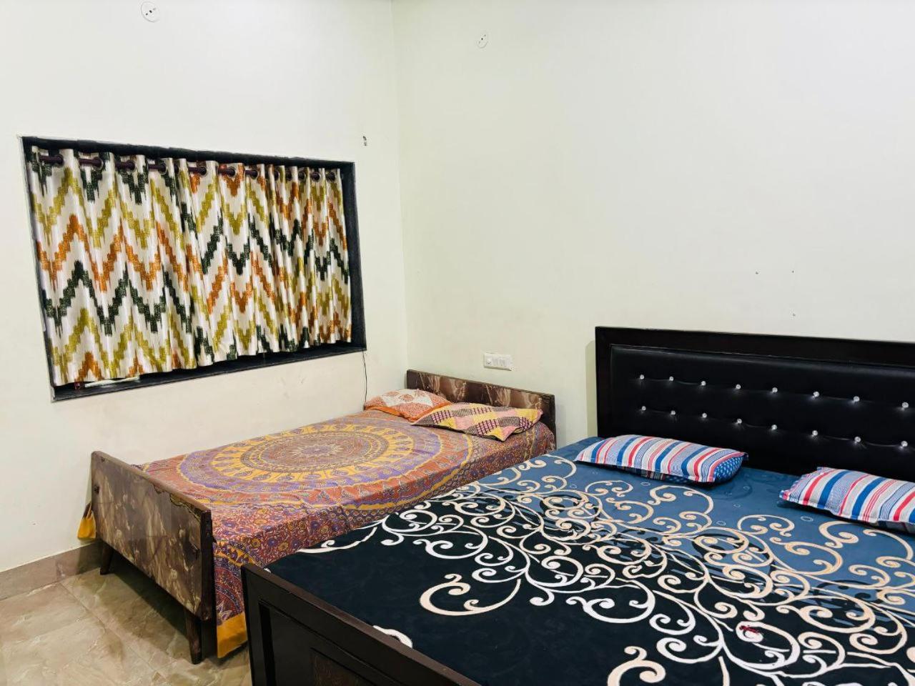 Shukla Guest House
