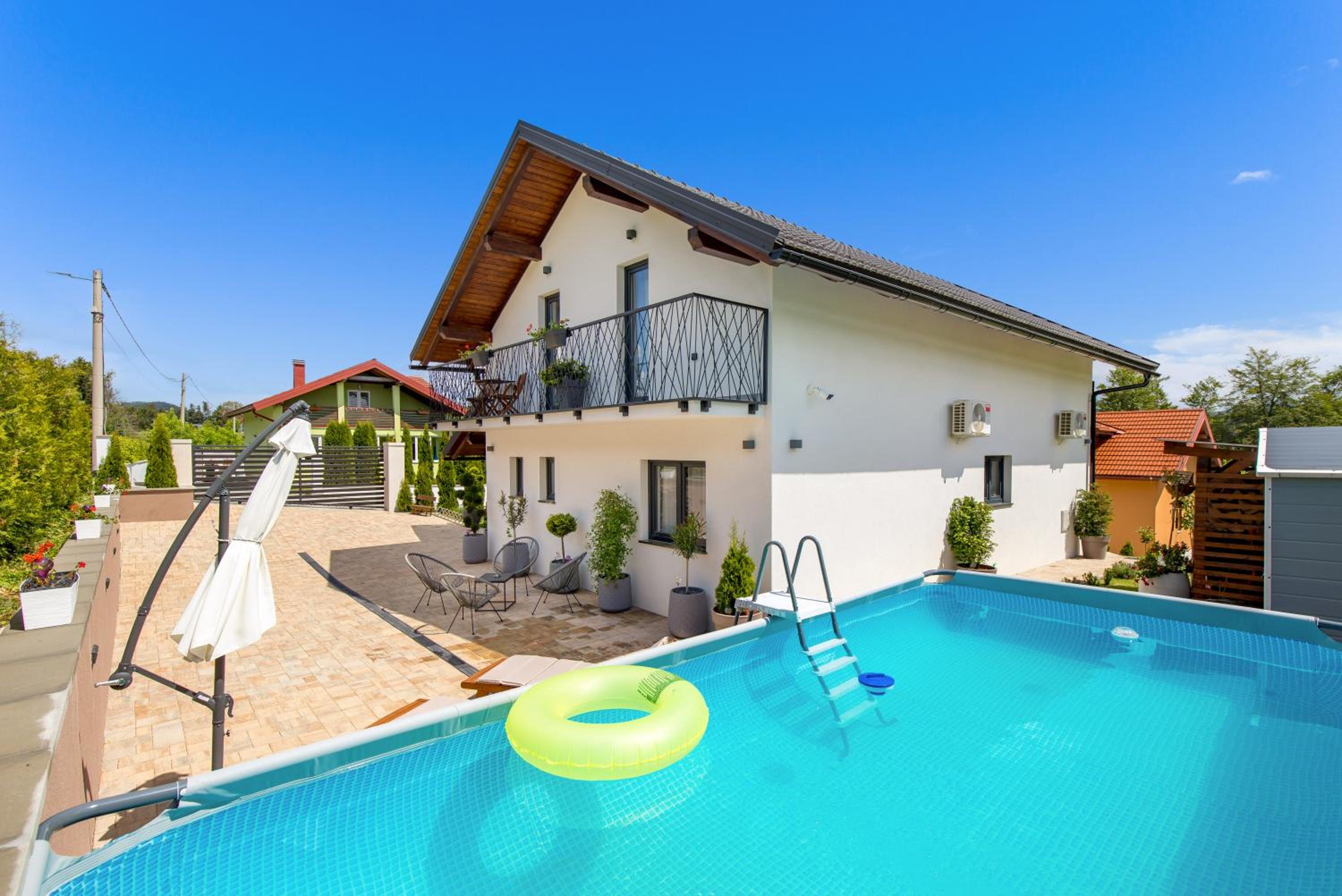 Villa Bajer, Fužine view 2