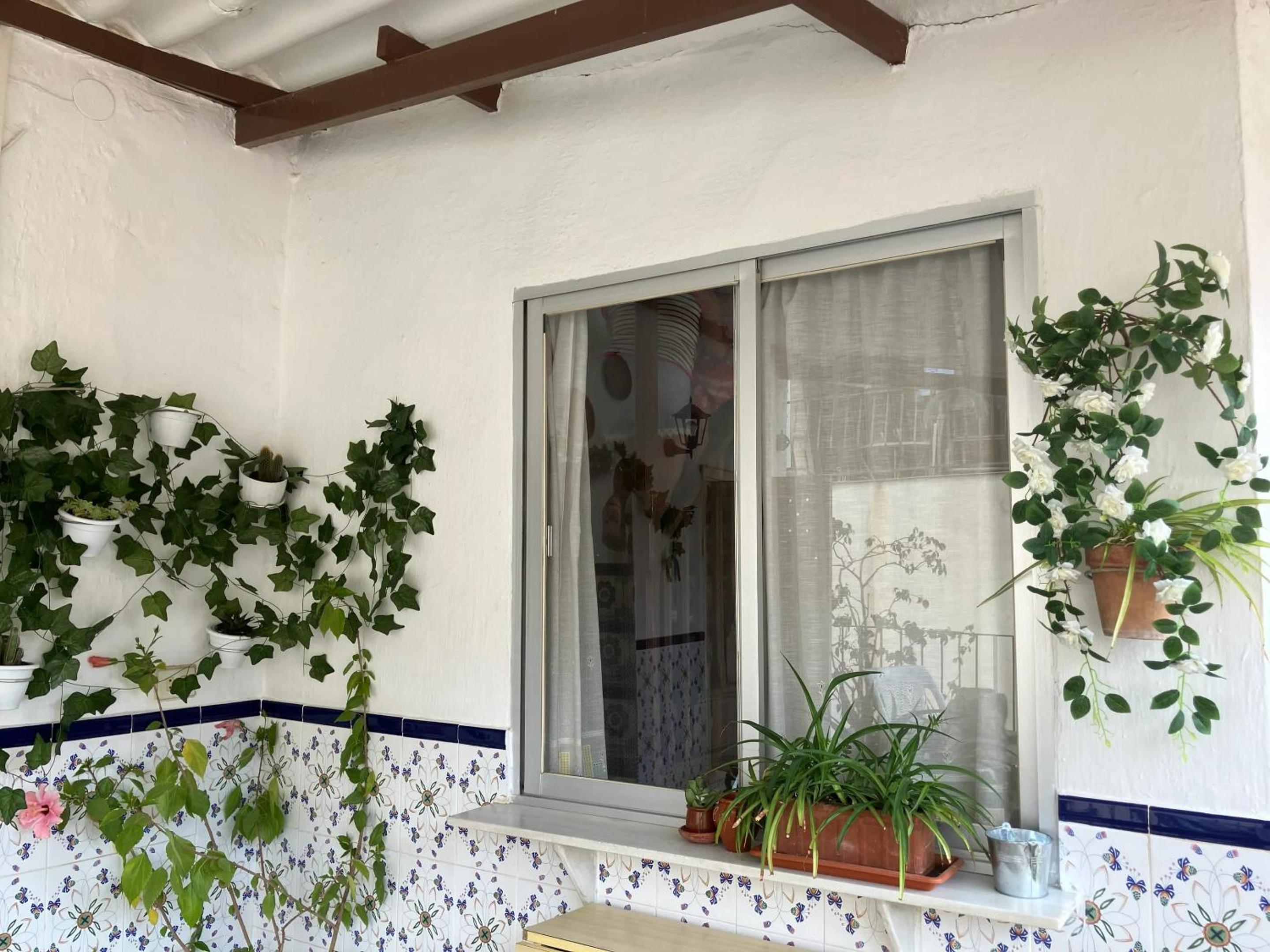 Welcoming House in Albuñol with Mountain Views