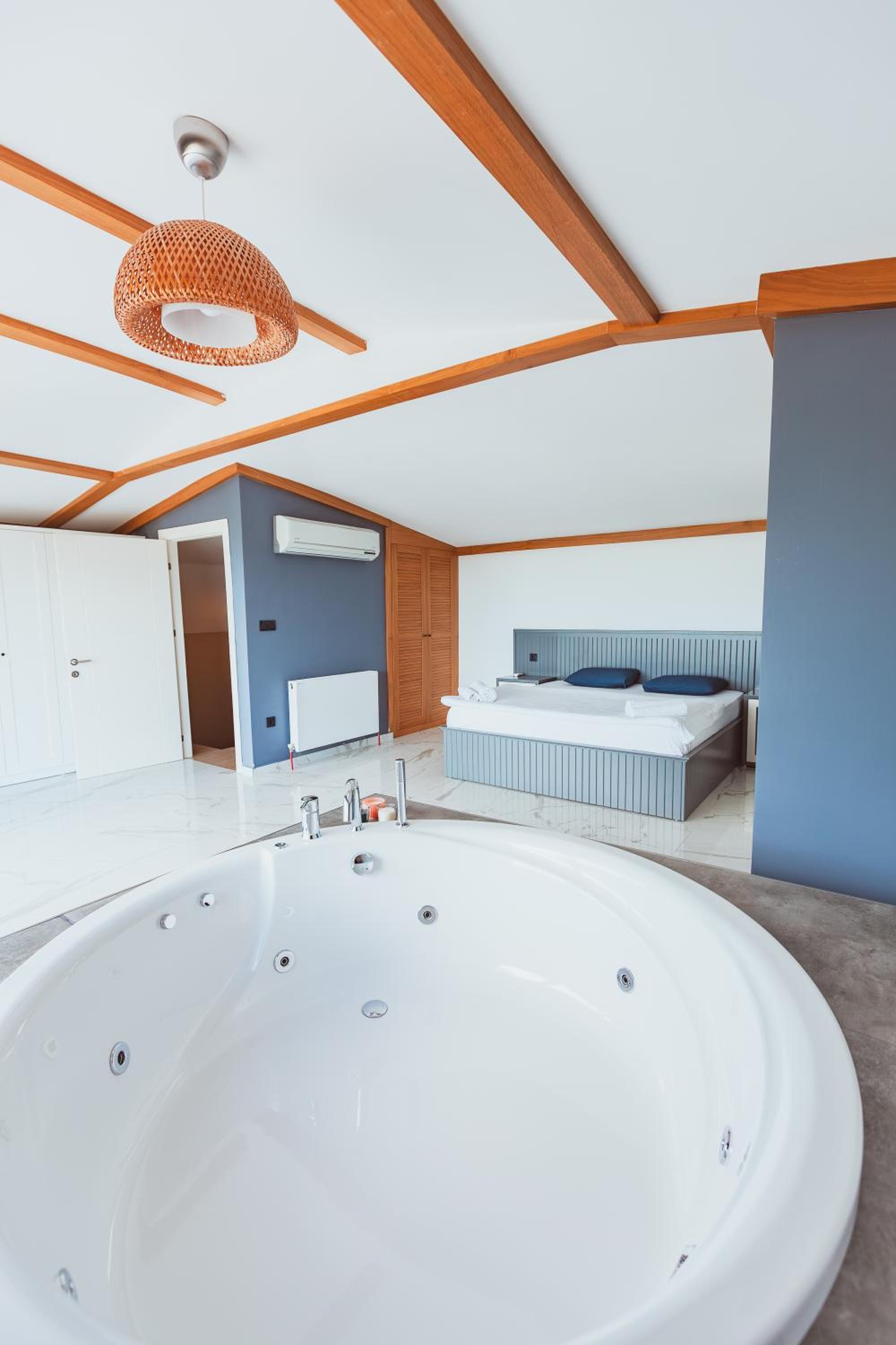 Royal Blue Istanbul - Luxury Villas