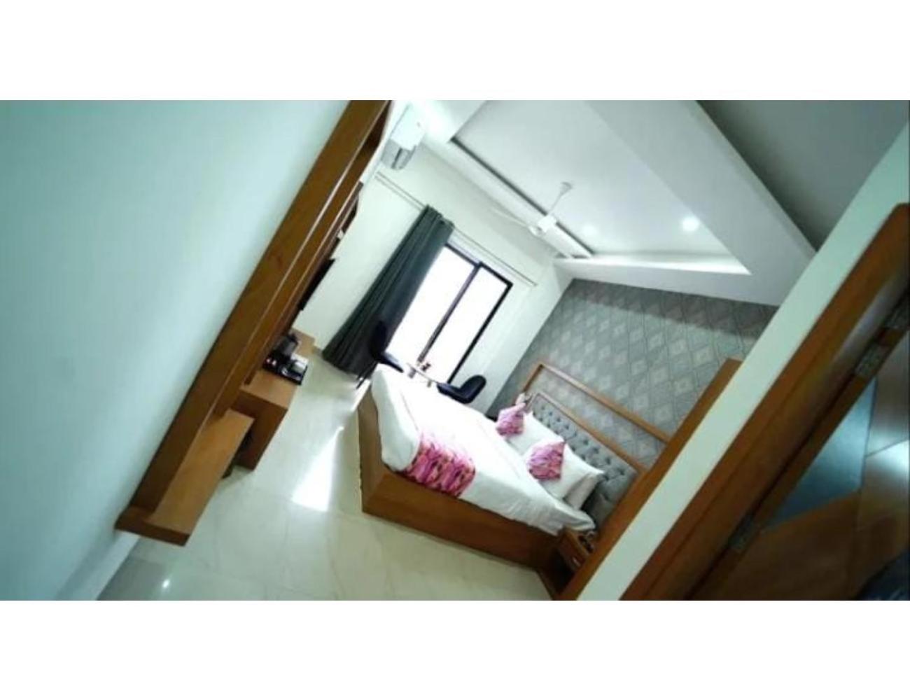 Royal Crown Erica, Zirakpur view 3