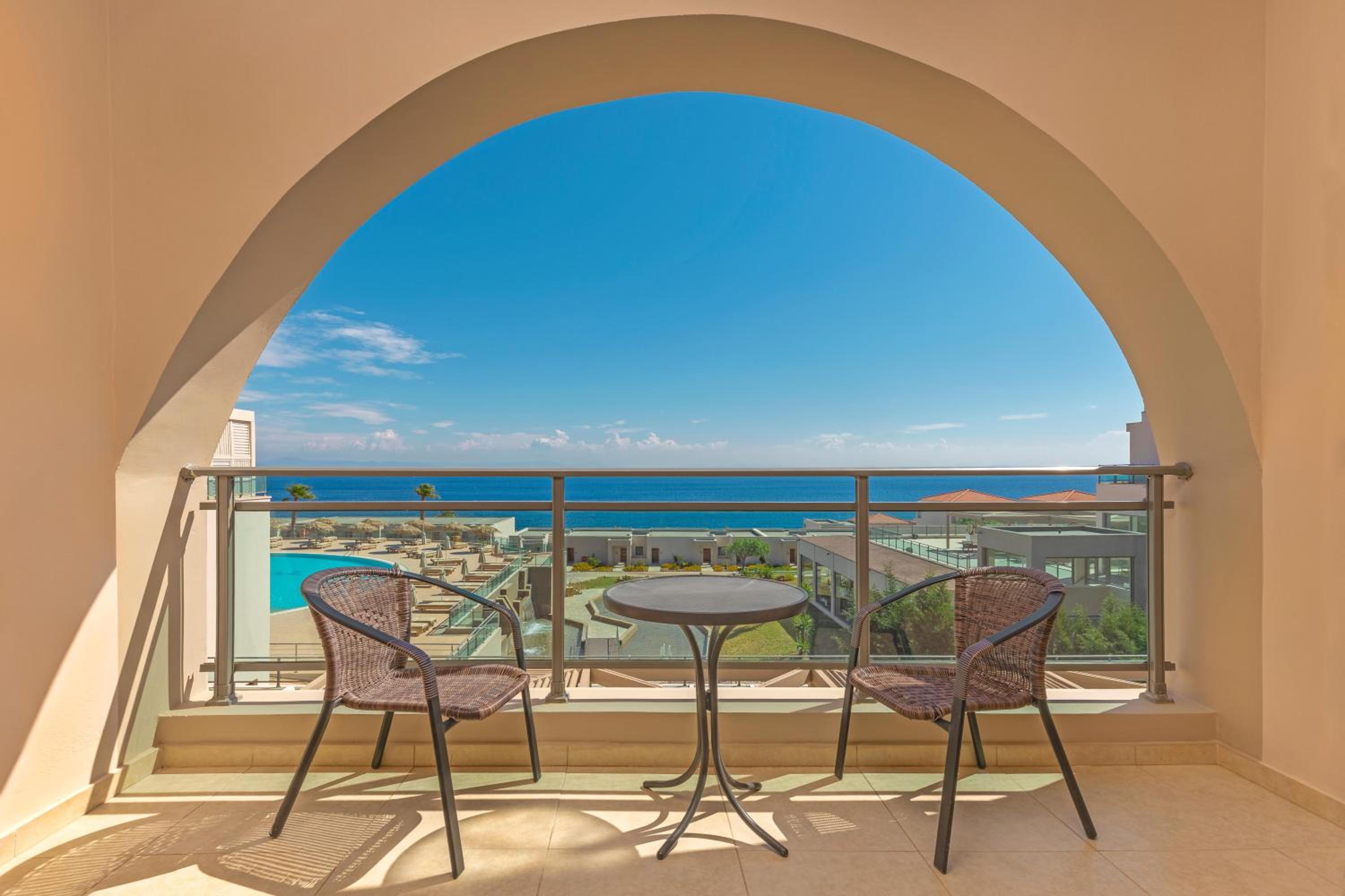 KRESTEN ROYAL Euphoria Resort