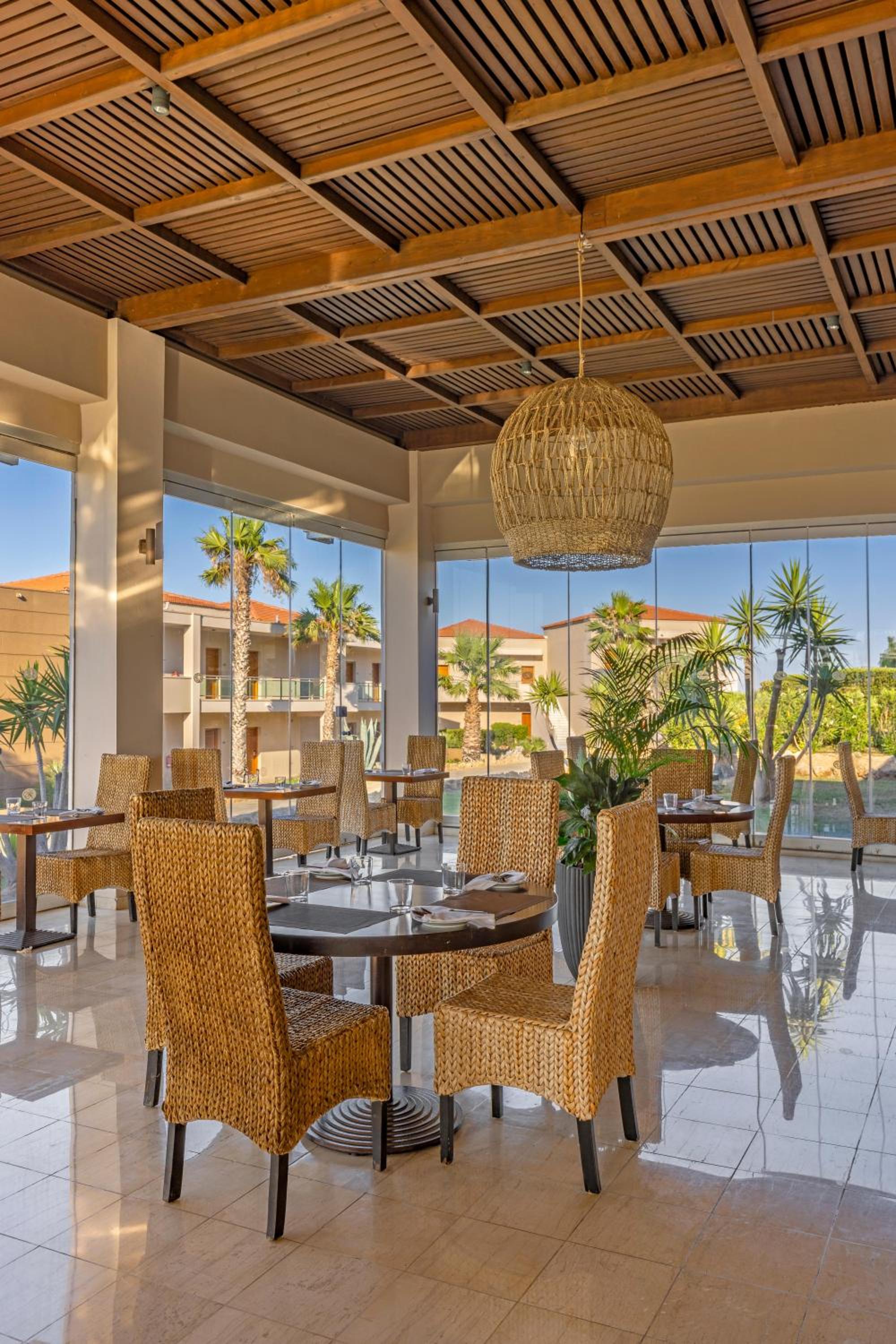 KRESTEN ROYAL Euphoria Resort