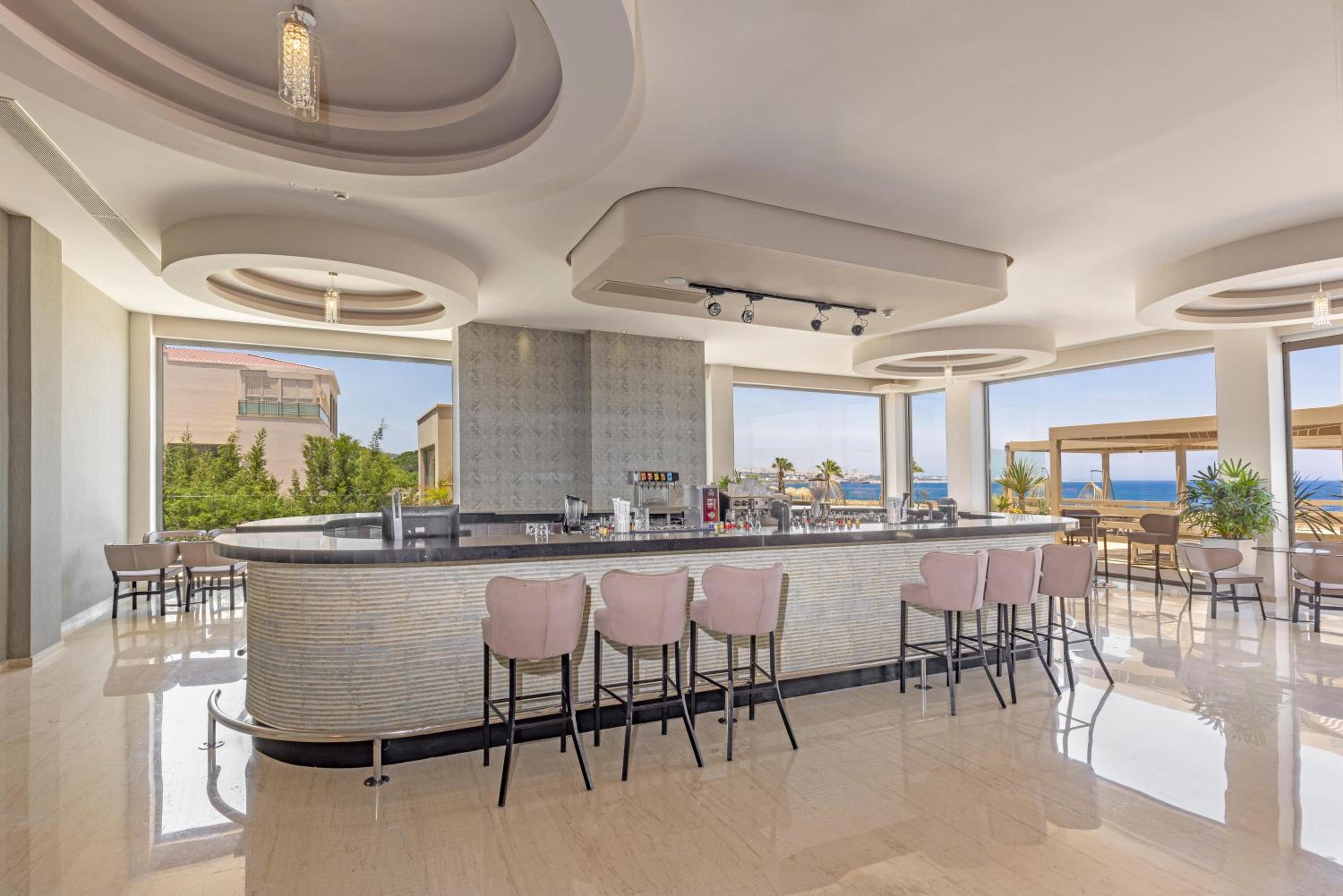KRESTEN ROYAL Euphoria Resort