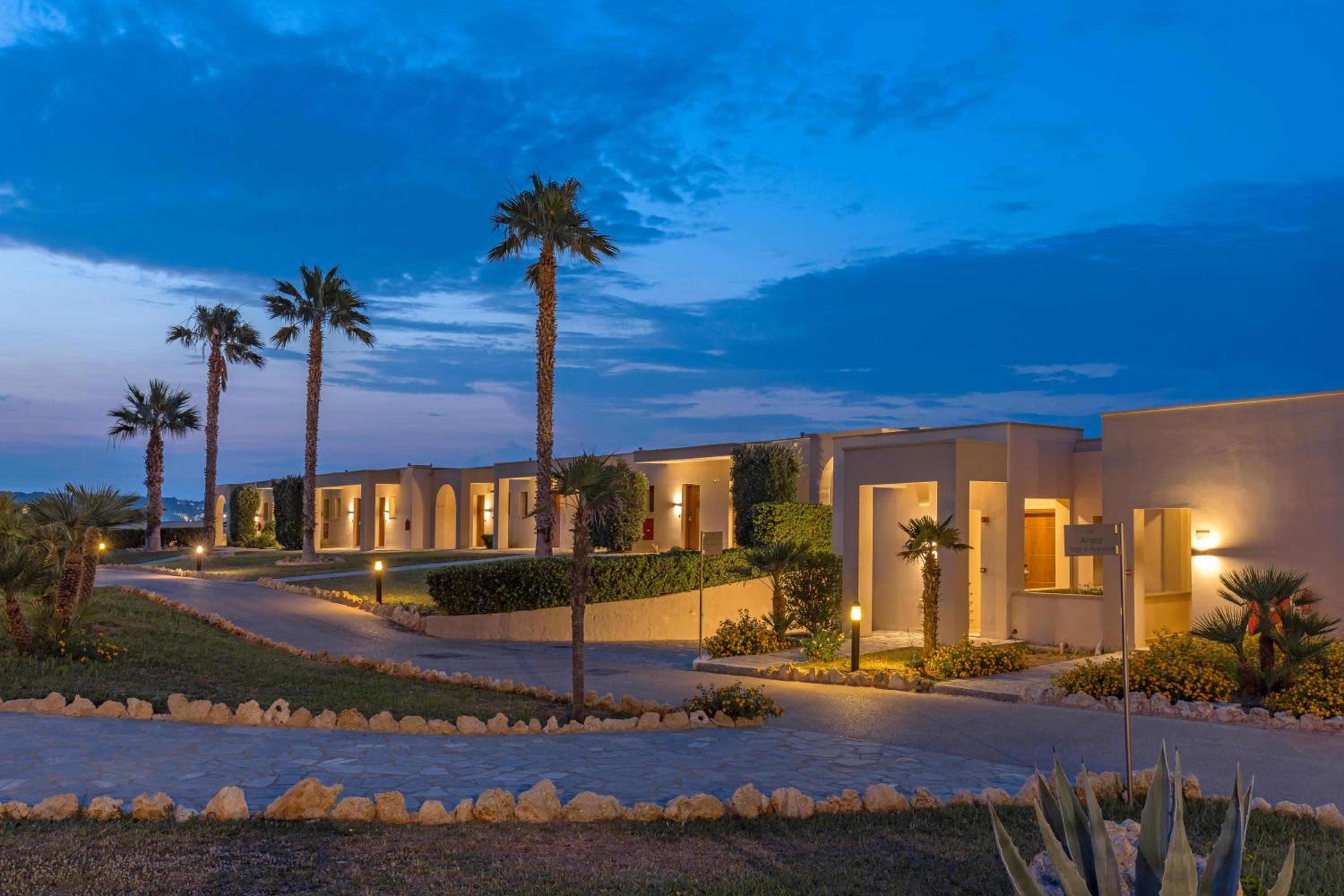 KRESTEN ROYAL Euphoria Resort