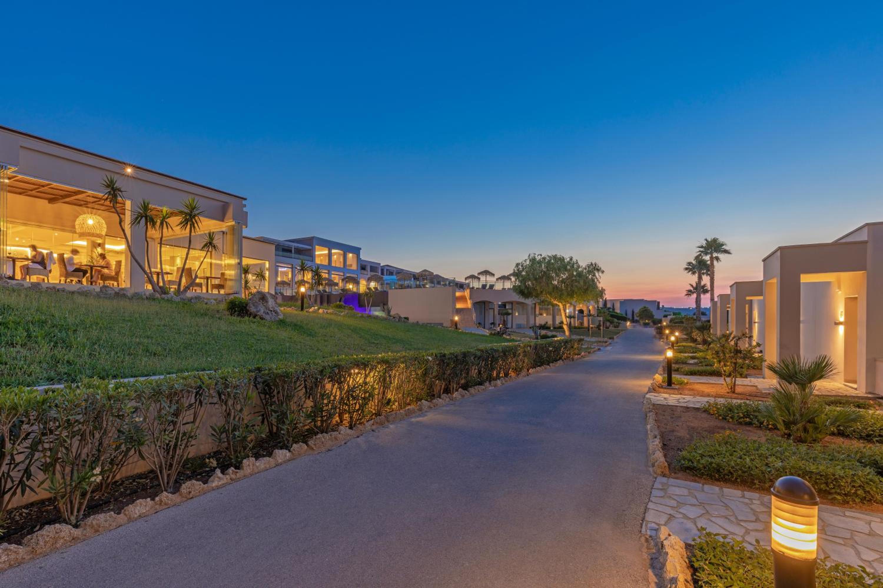 KRESTEN ROYAL Euphoria Resort