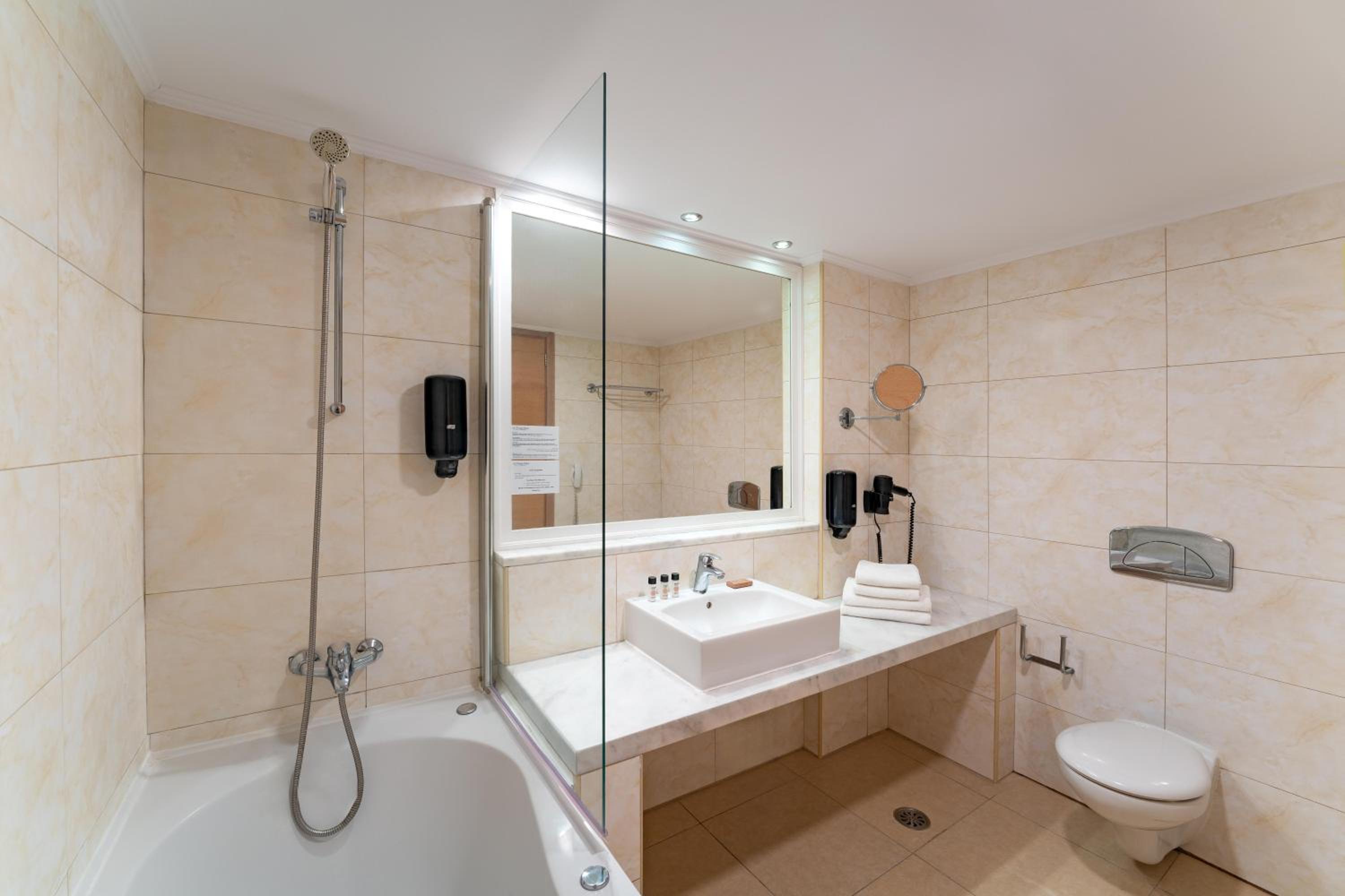 KRESTEN ROYAL Euphoria Resort