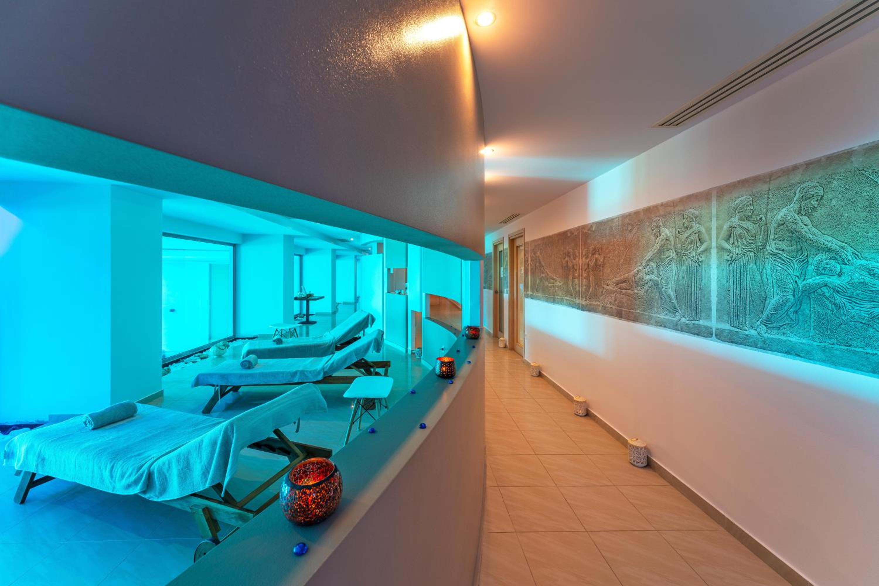 KRESTEN ROYAL Euphoria Resort