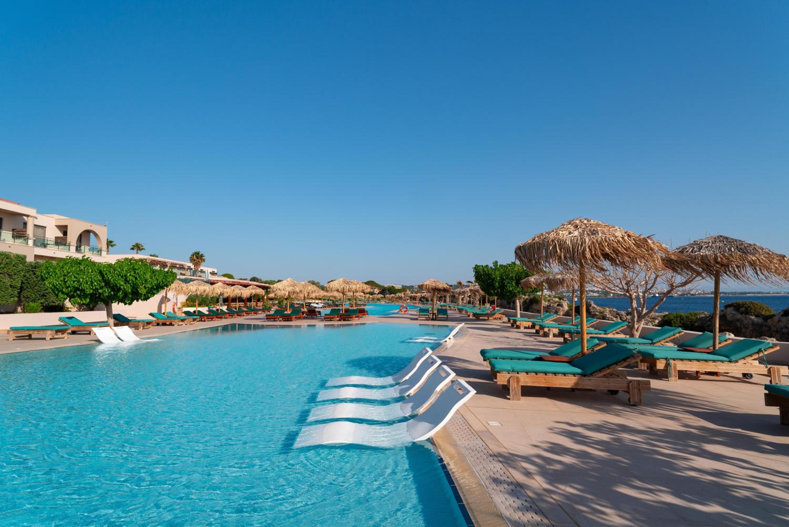 KRESTEN ROYAL Euphoria Resort