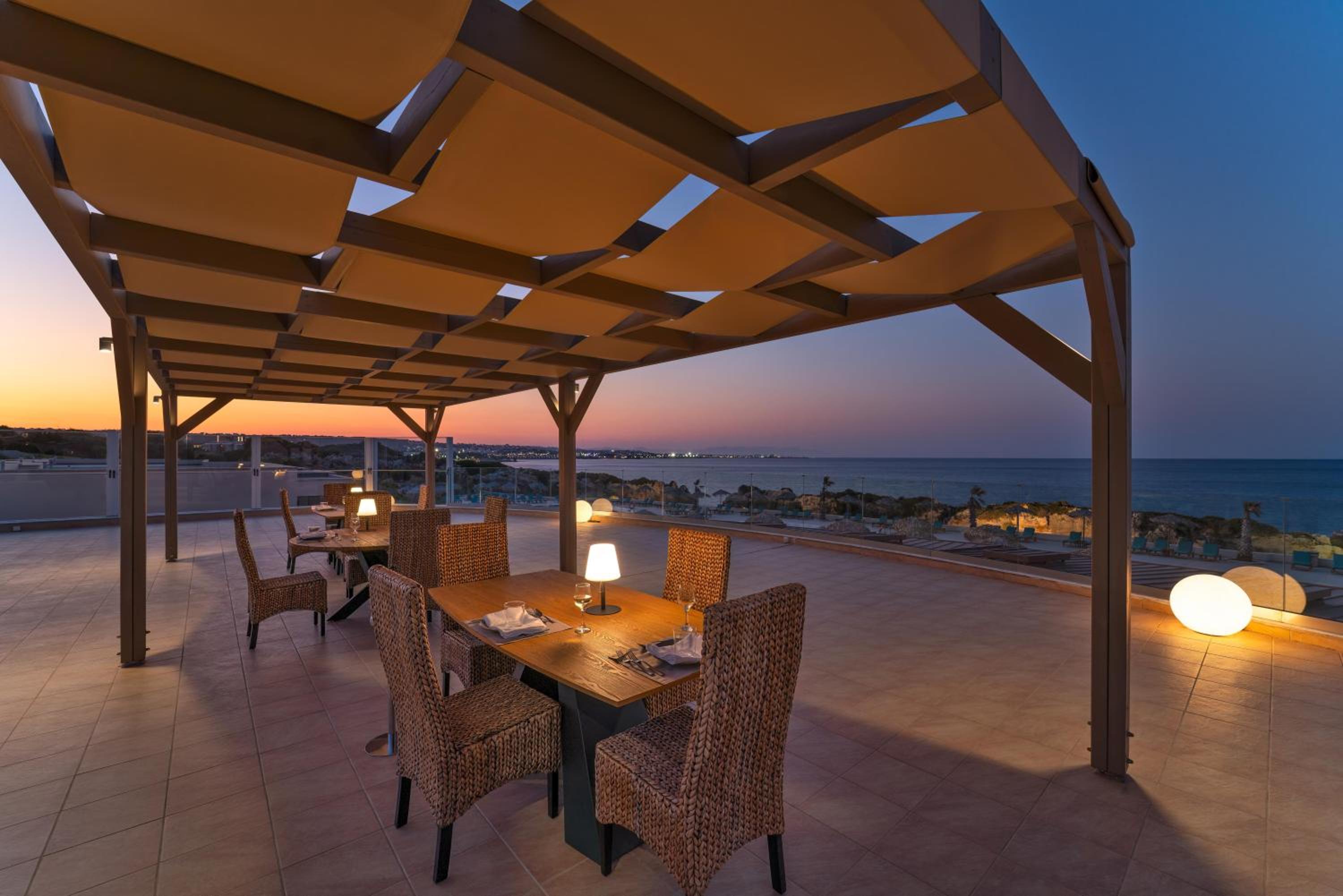 KRESTEN ROYAL Euphoria Resort