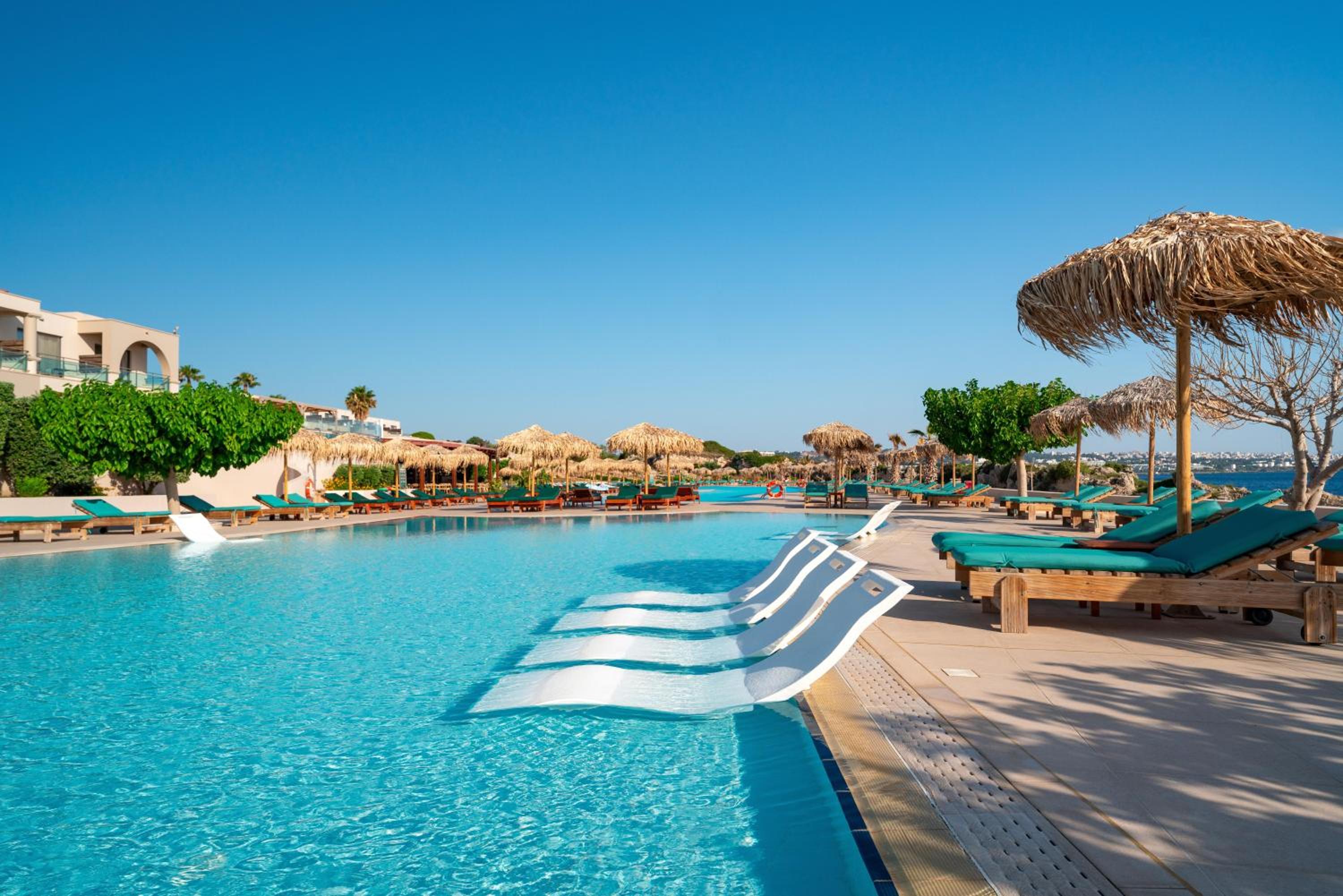KRESTEN ROYAL Euphoria Resort