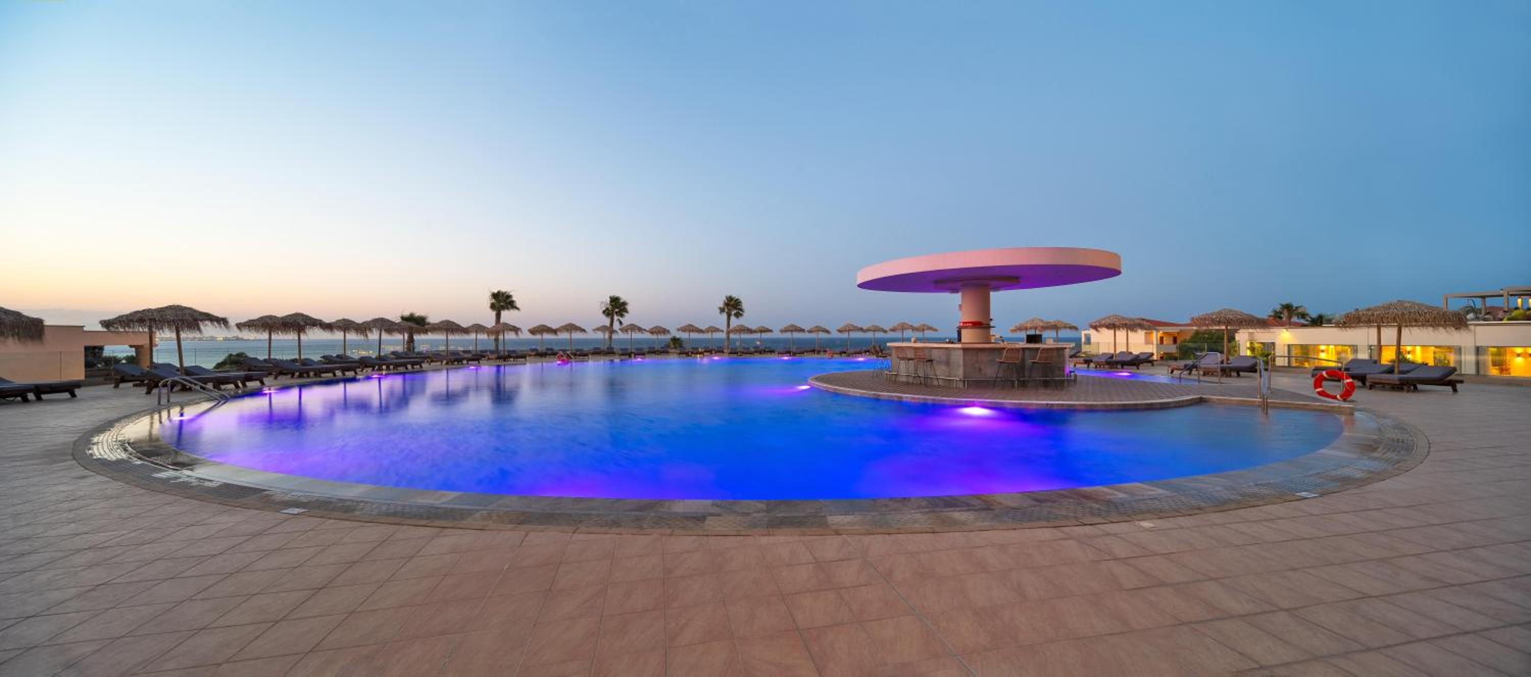 KRESTEN ROYAL Euphoria Resort