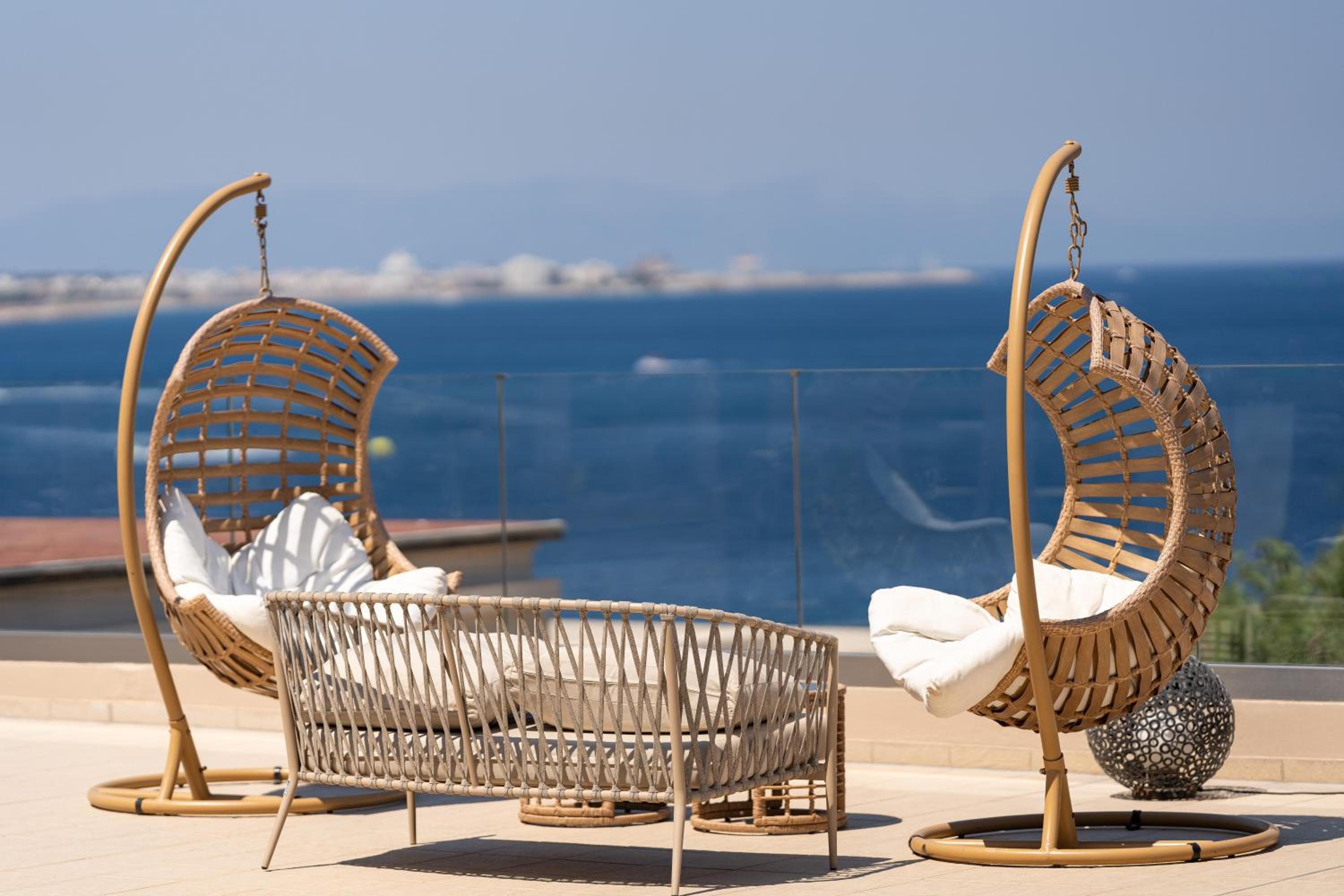 KRESTEN ROYAL Euphoria Resort