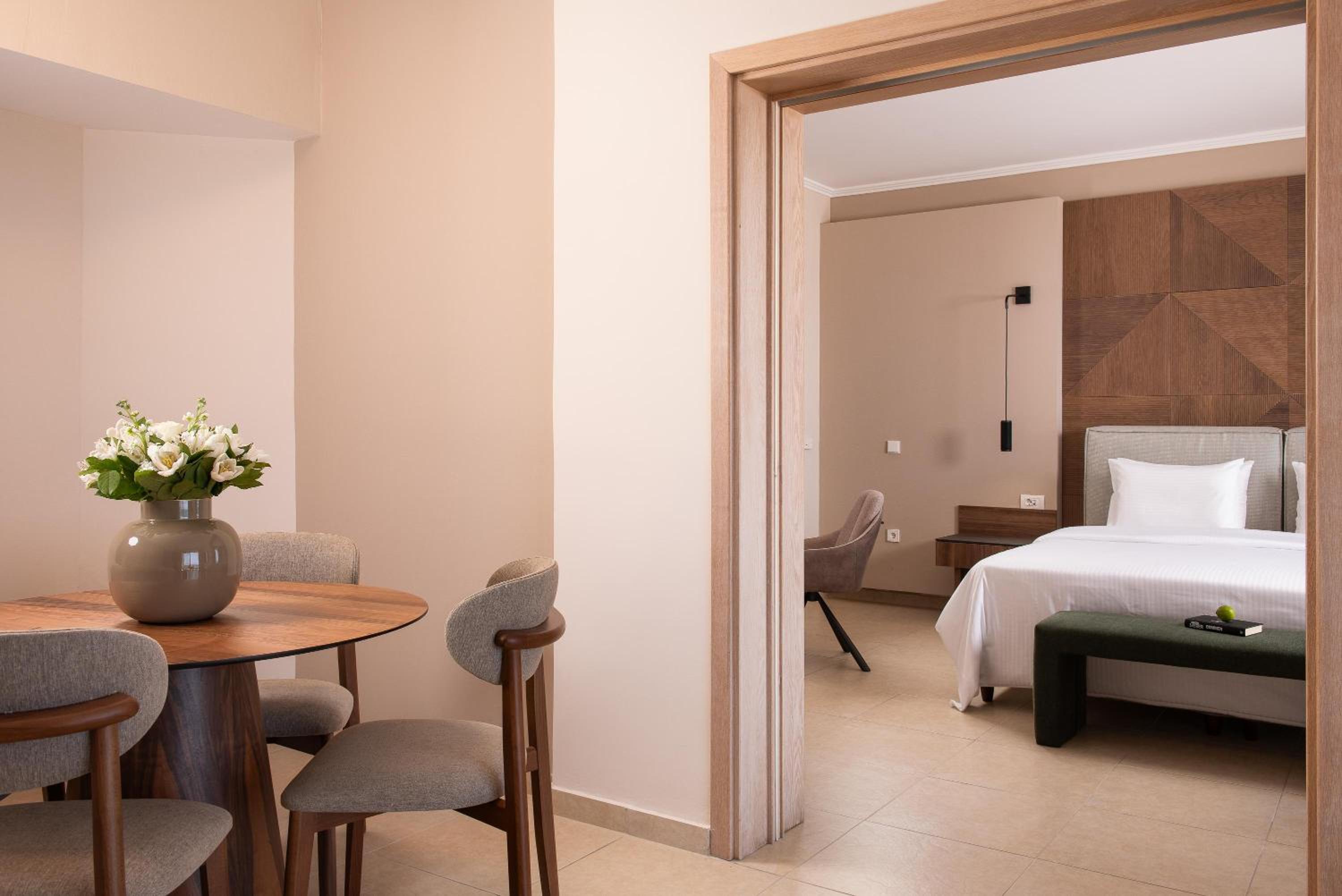 KRESTEN ROYAL Euphoria Resort
