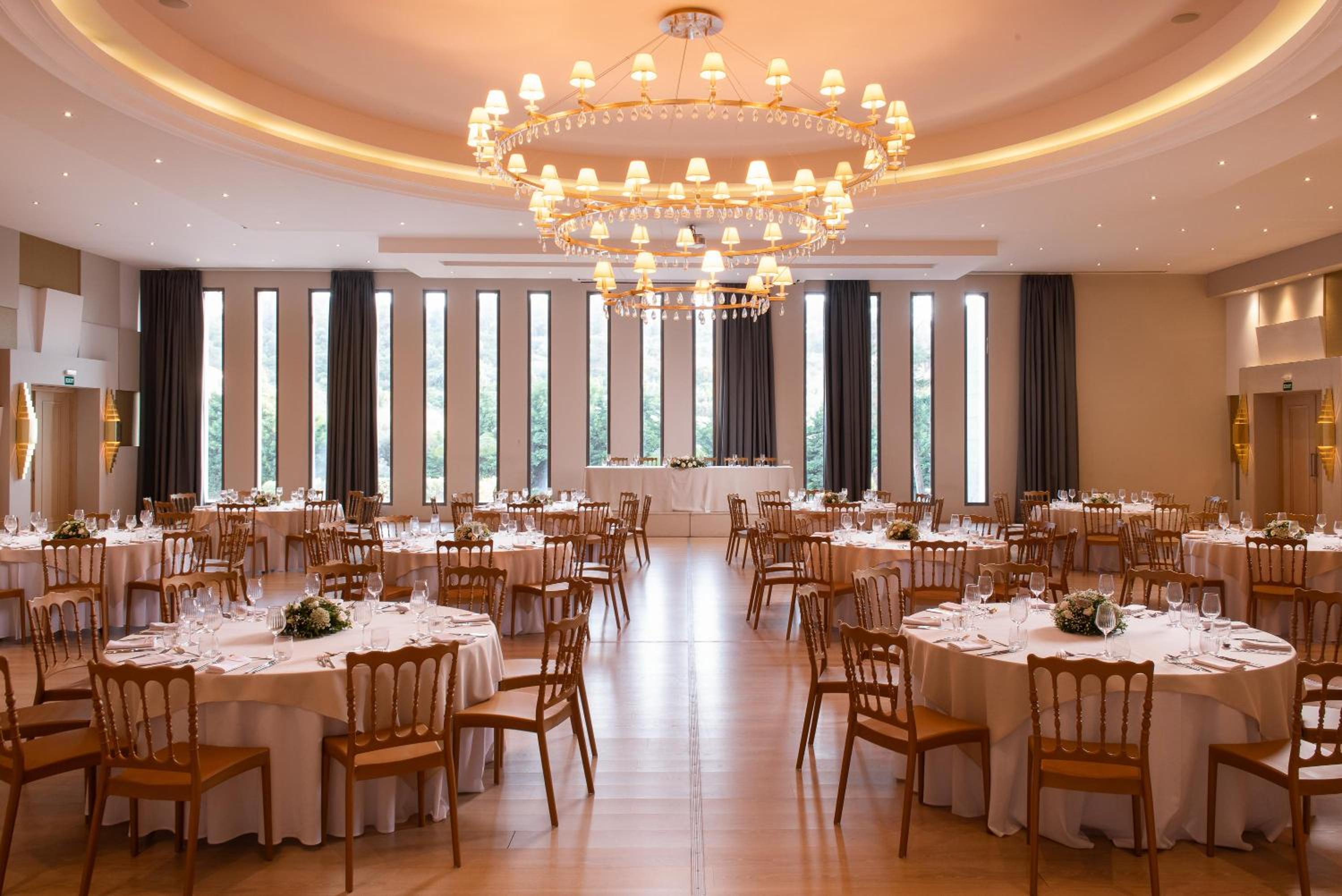 KRESTEN ROYAL Euphoria Resort
