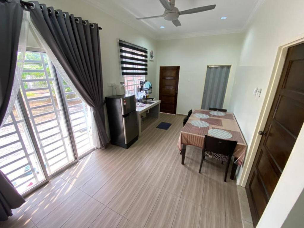 D Iris Homestay Melaka di Semabok photo 2