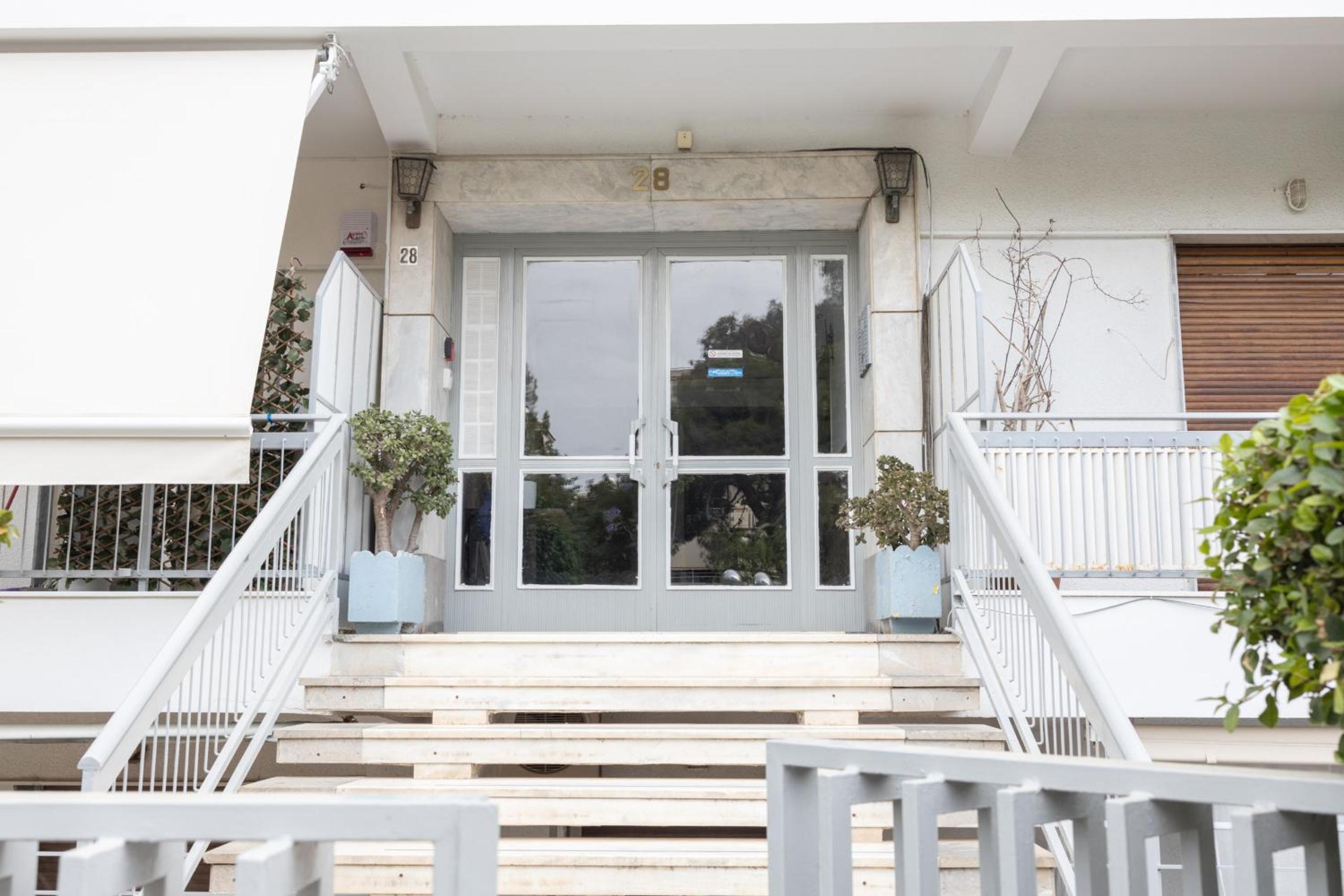 Luxury Beachfront Suite in Voula Premium 2-Bedroom Stay