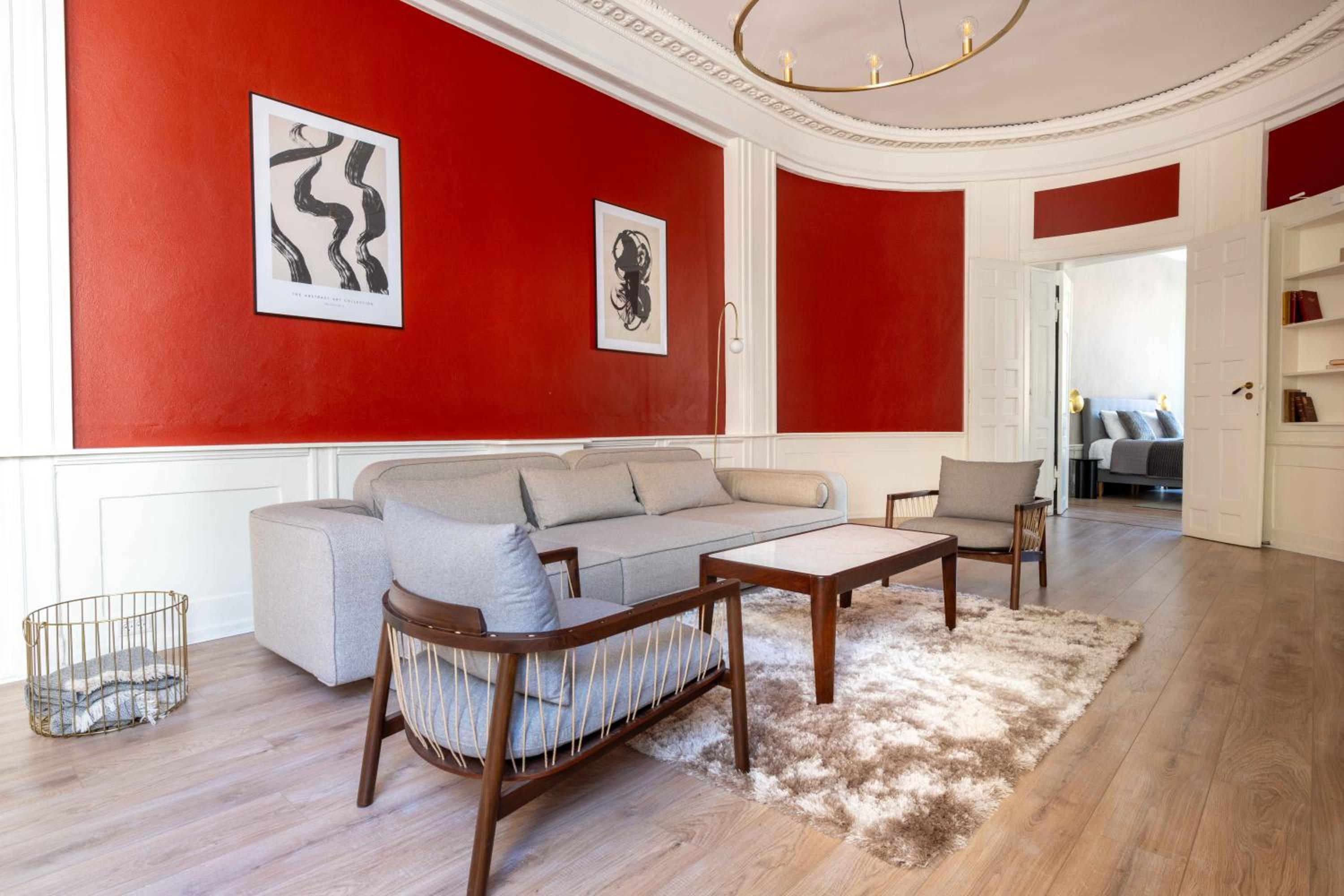 Deluxe Apartment at Perfect Location