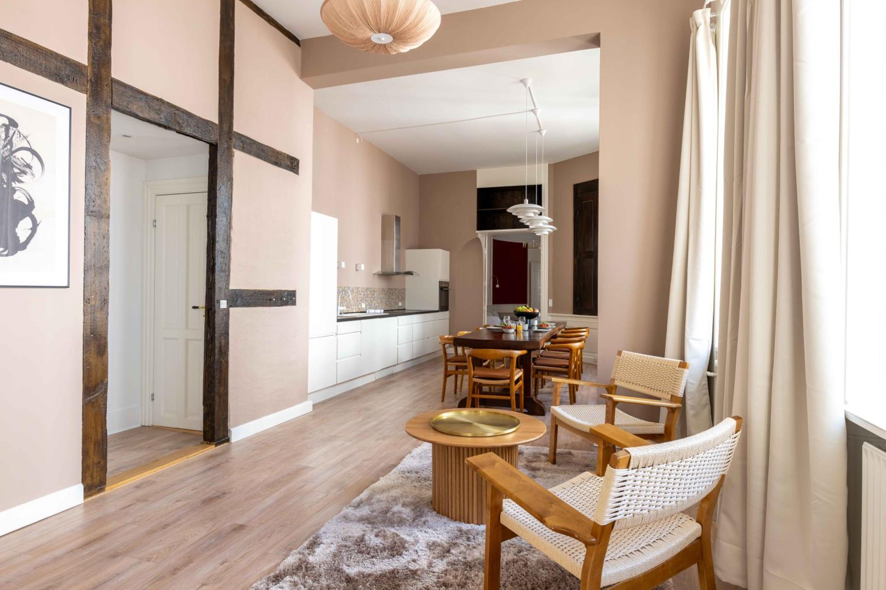 Deluxe Apartment at Perfect Location