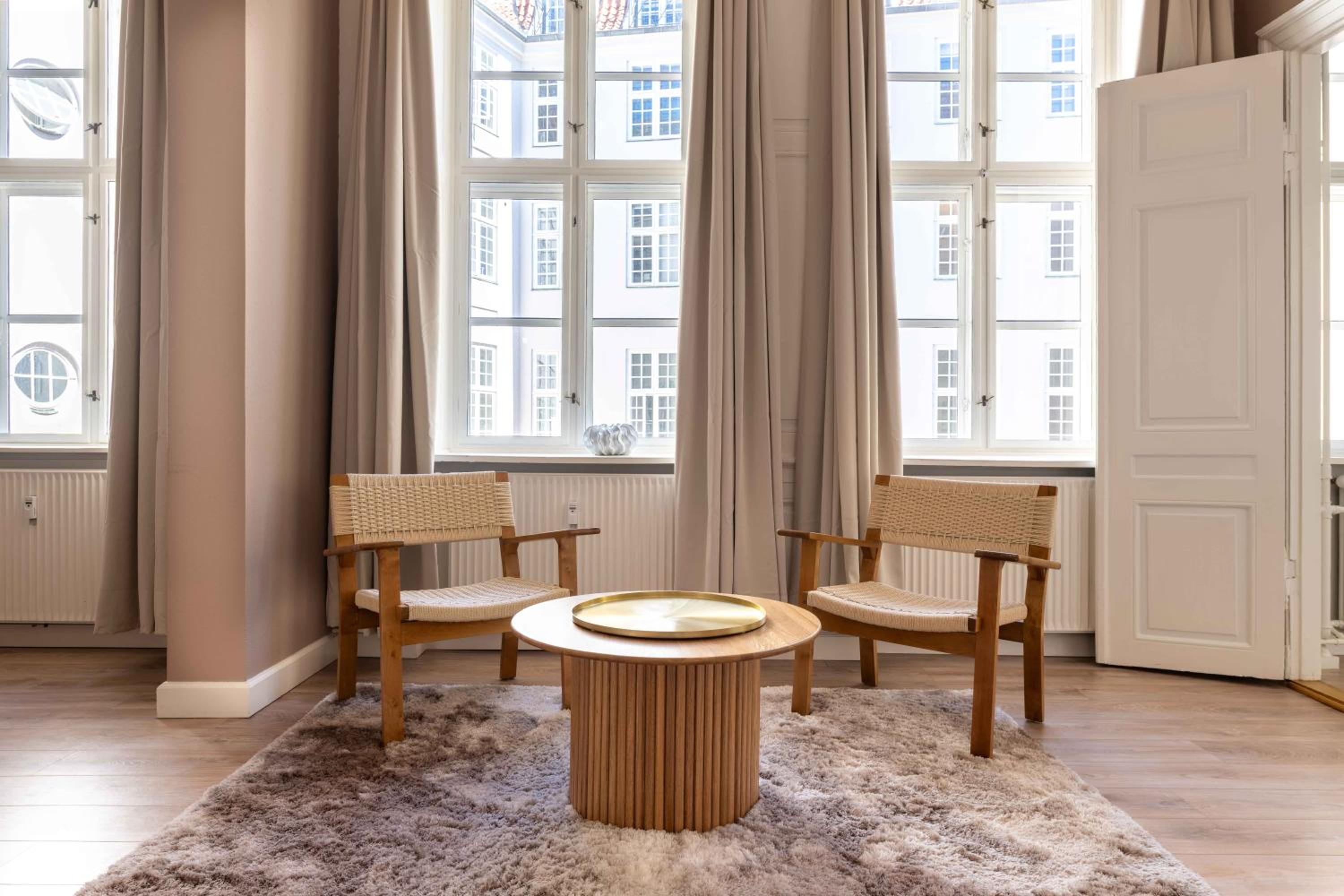 Deluxe Apartment at Perfect Location