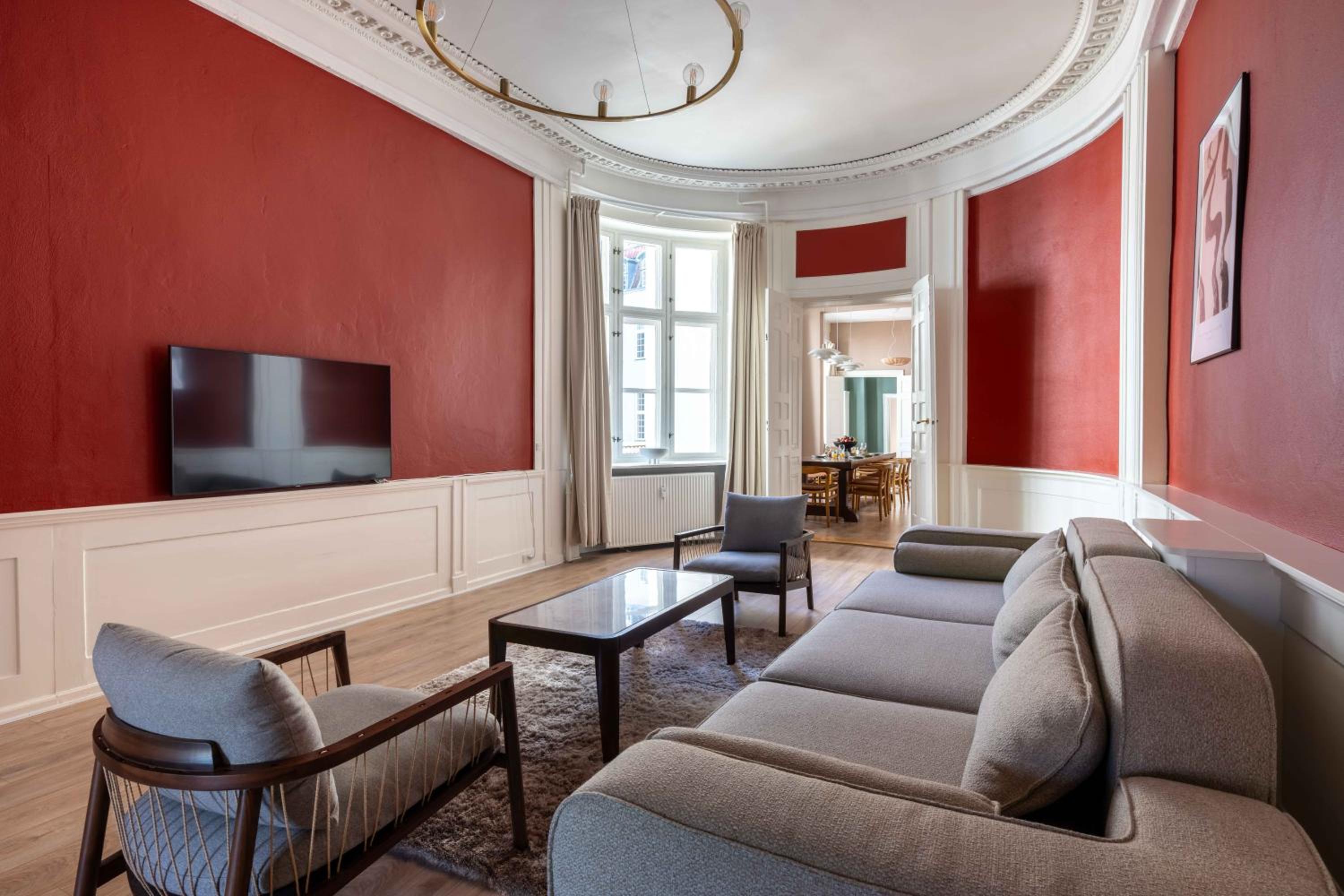 Deluxe Apartment at Perfect Location