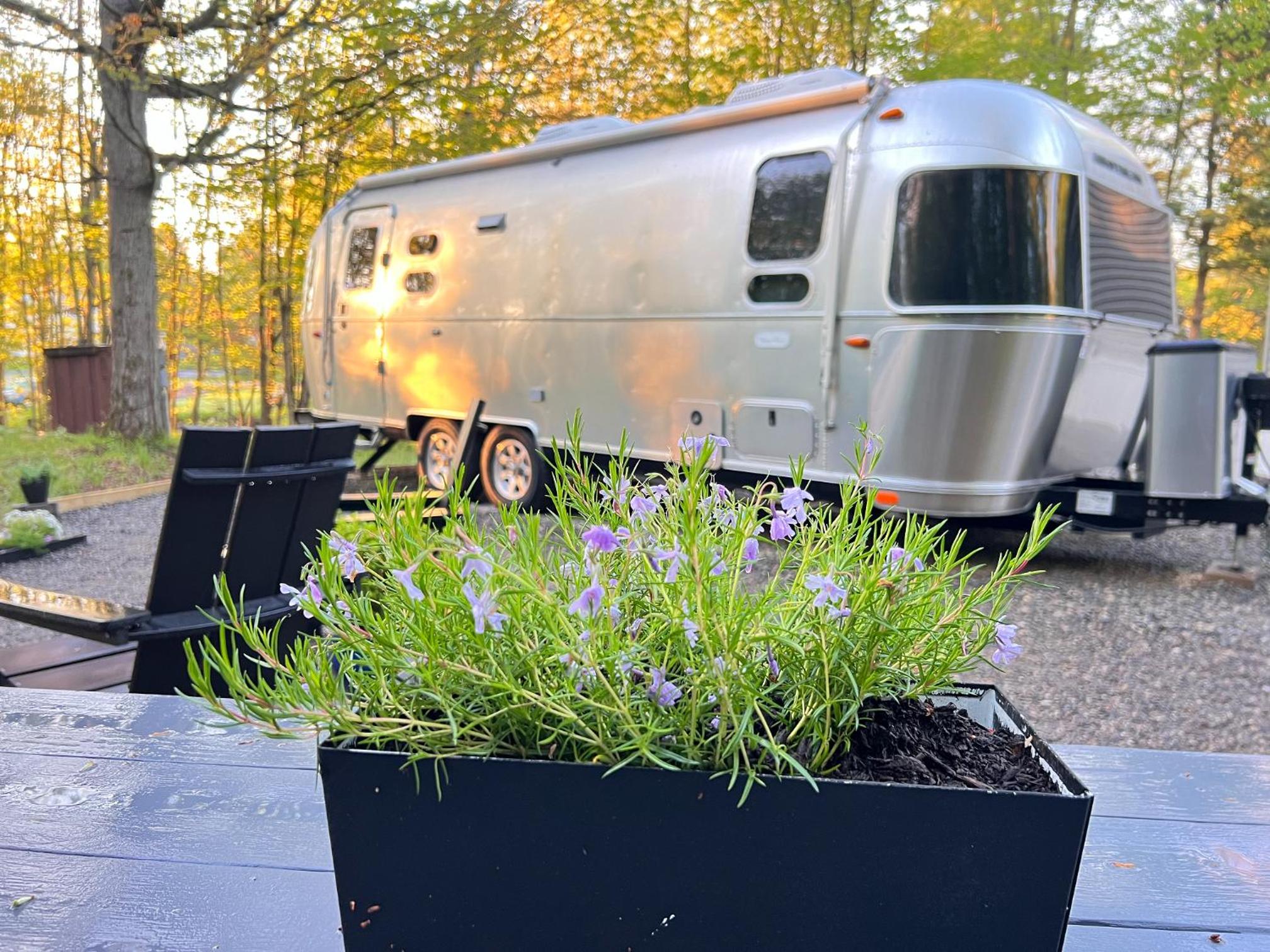Watertown Vacations - Glamping Guesthouse - Airstream Experience - Property Image 1
