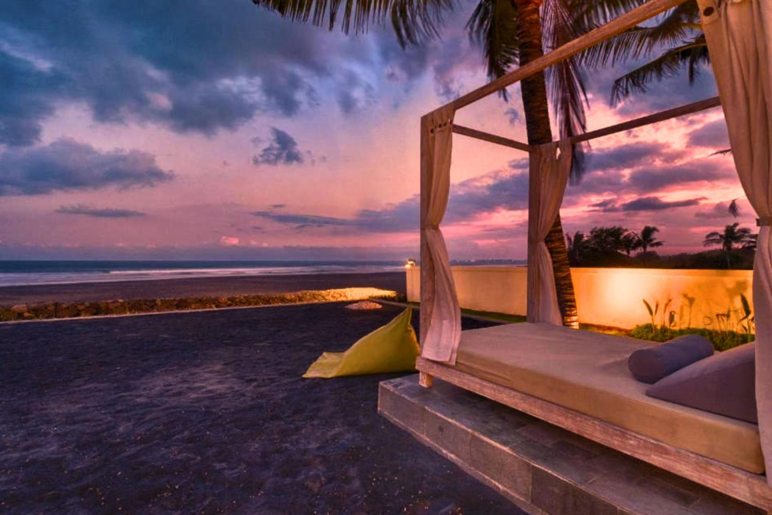 Dewangga 5 BR beachfront Villa view 5