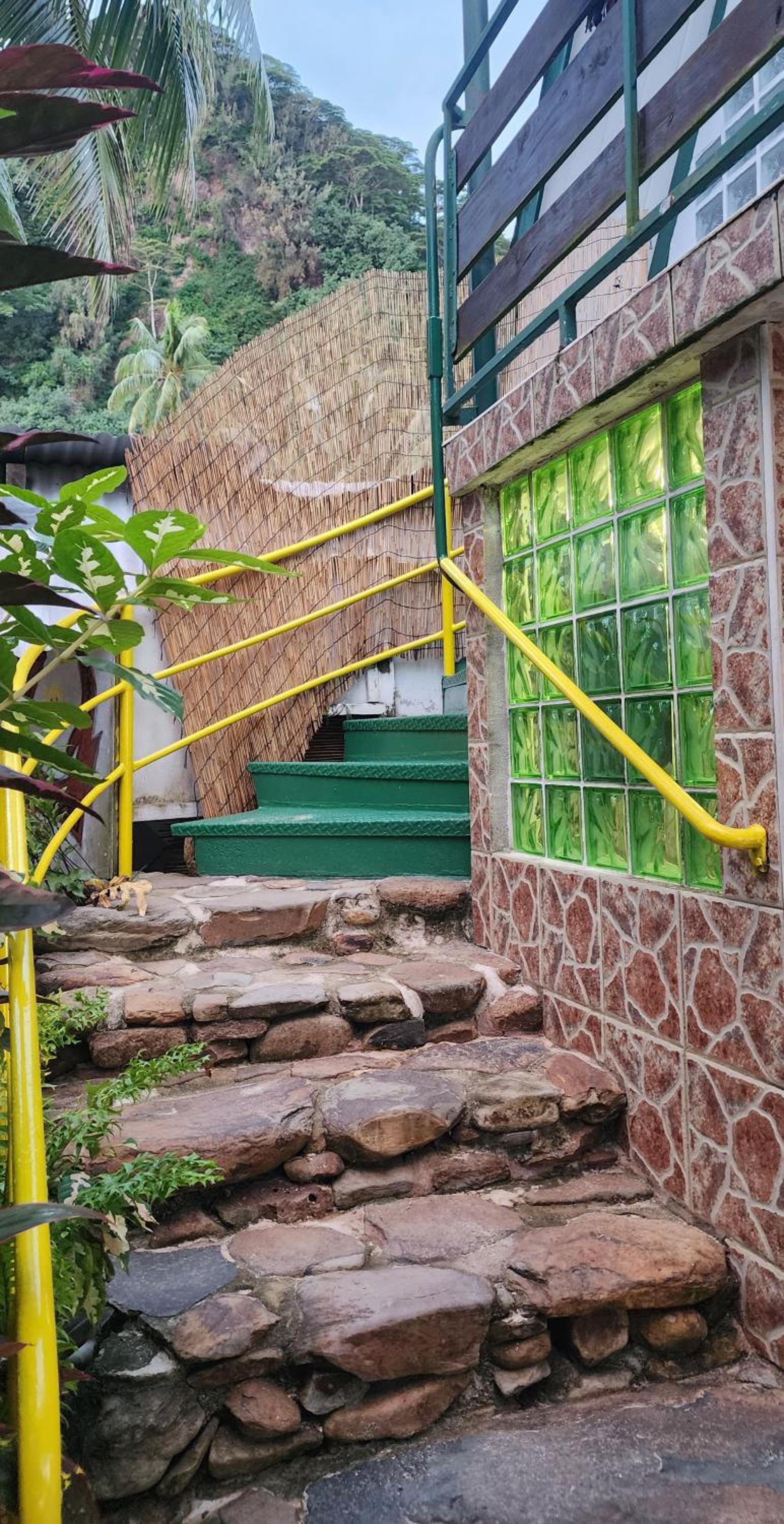 Pater Teura Homestay