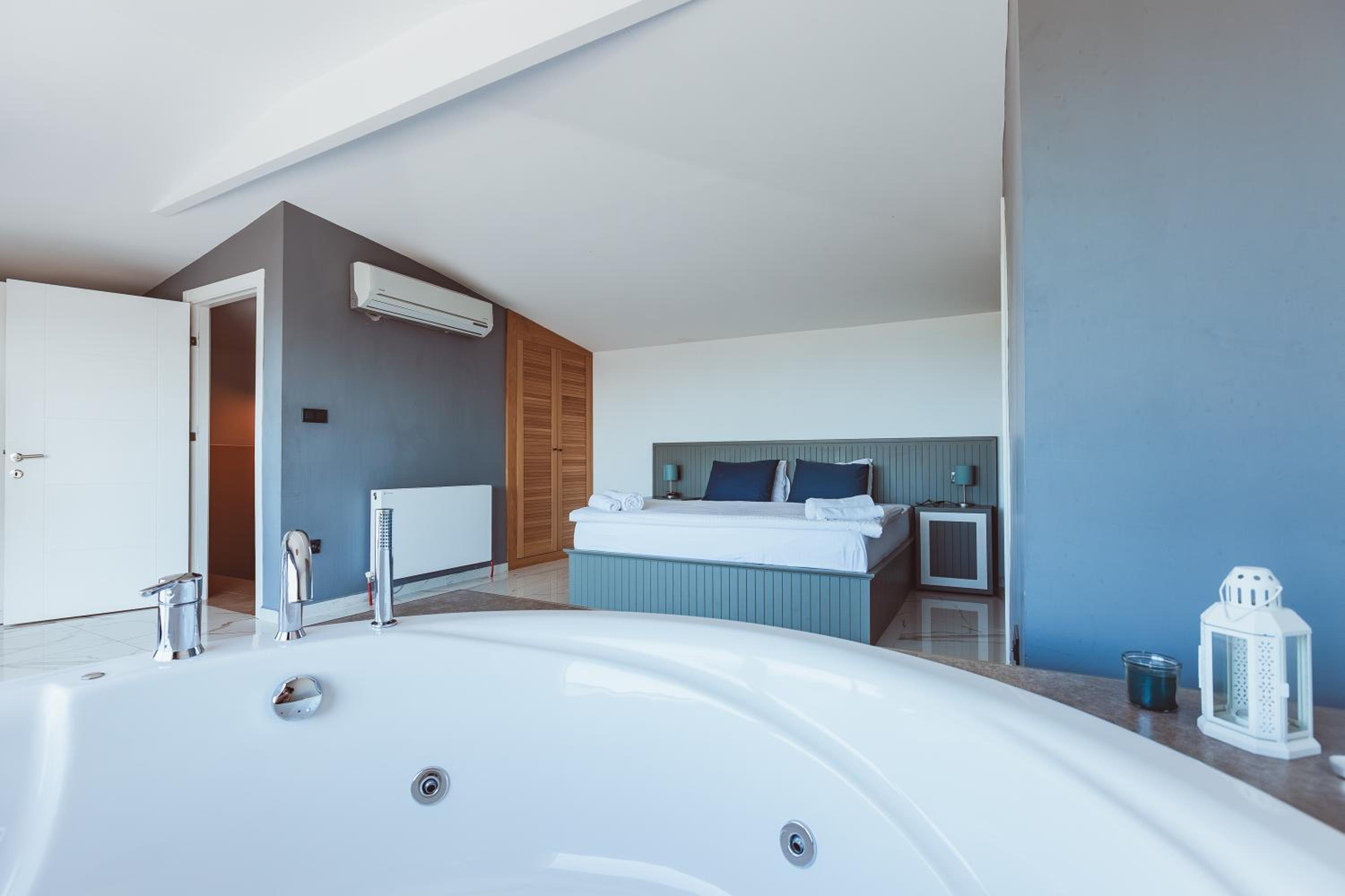 Royal Blue Istanbul - Luxury Villas