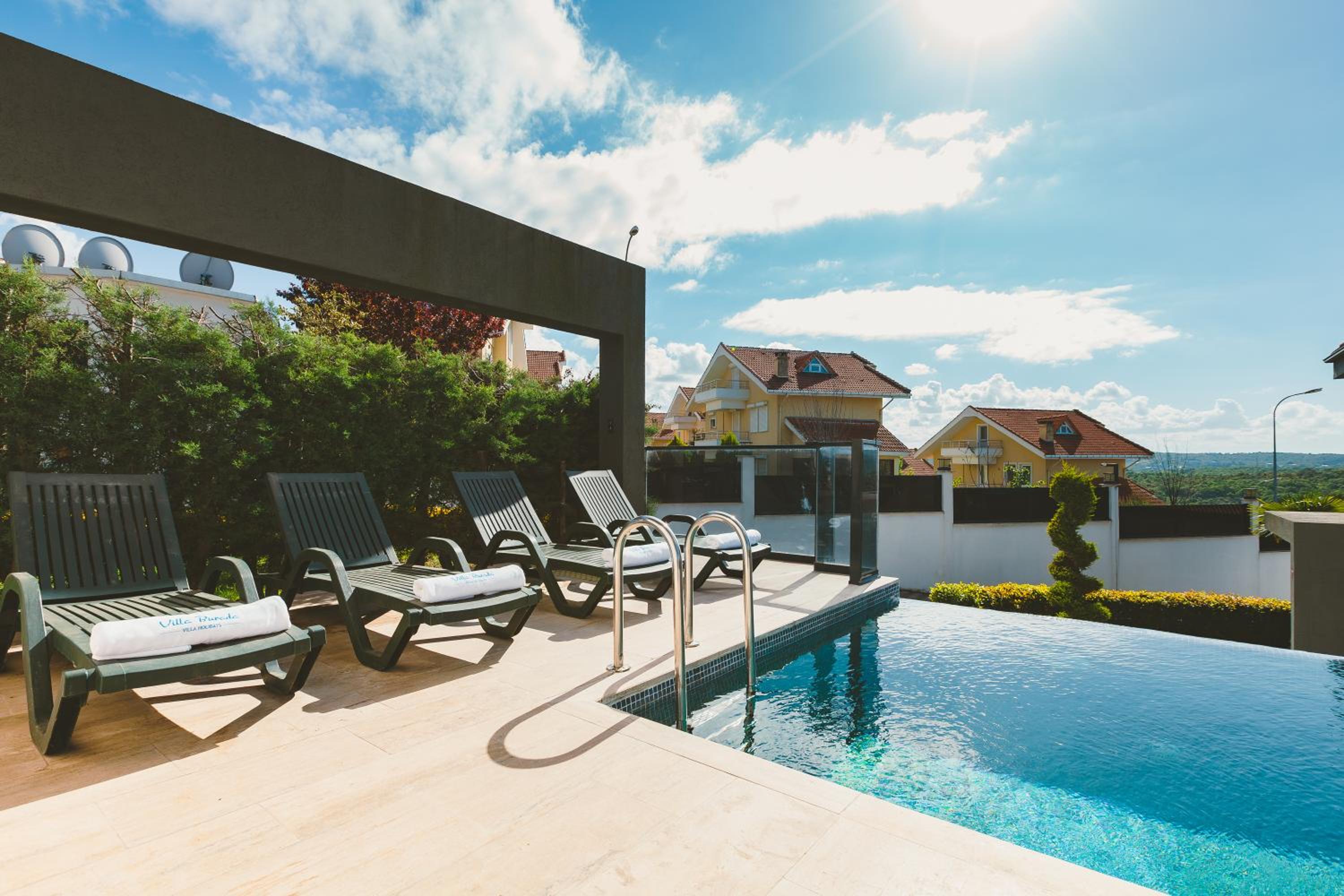 Royal Blue Istanbul - Luxury Villas