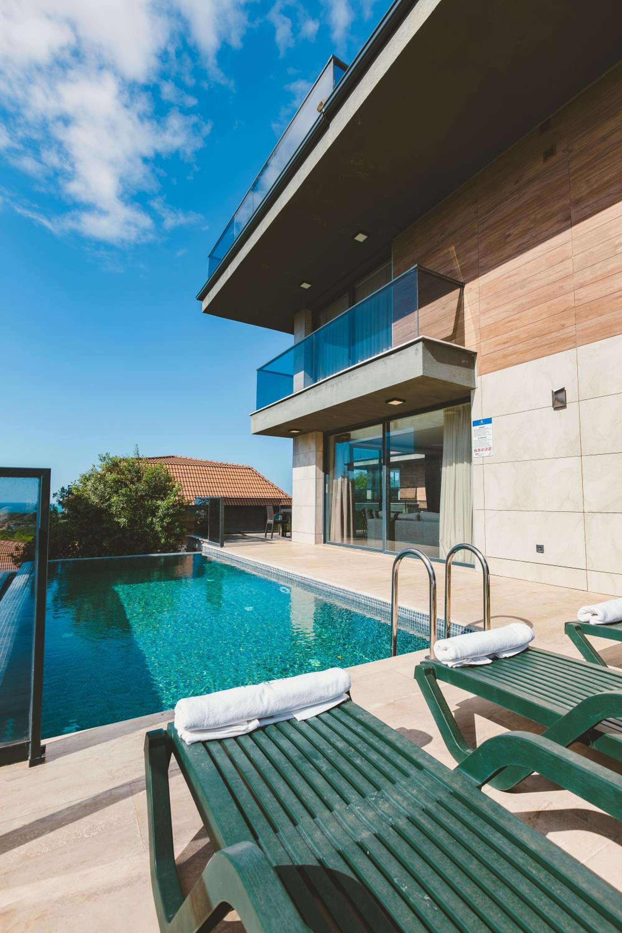 Royal Blue Istanbul - Luxury Villas