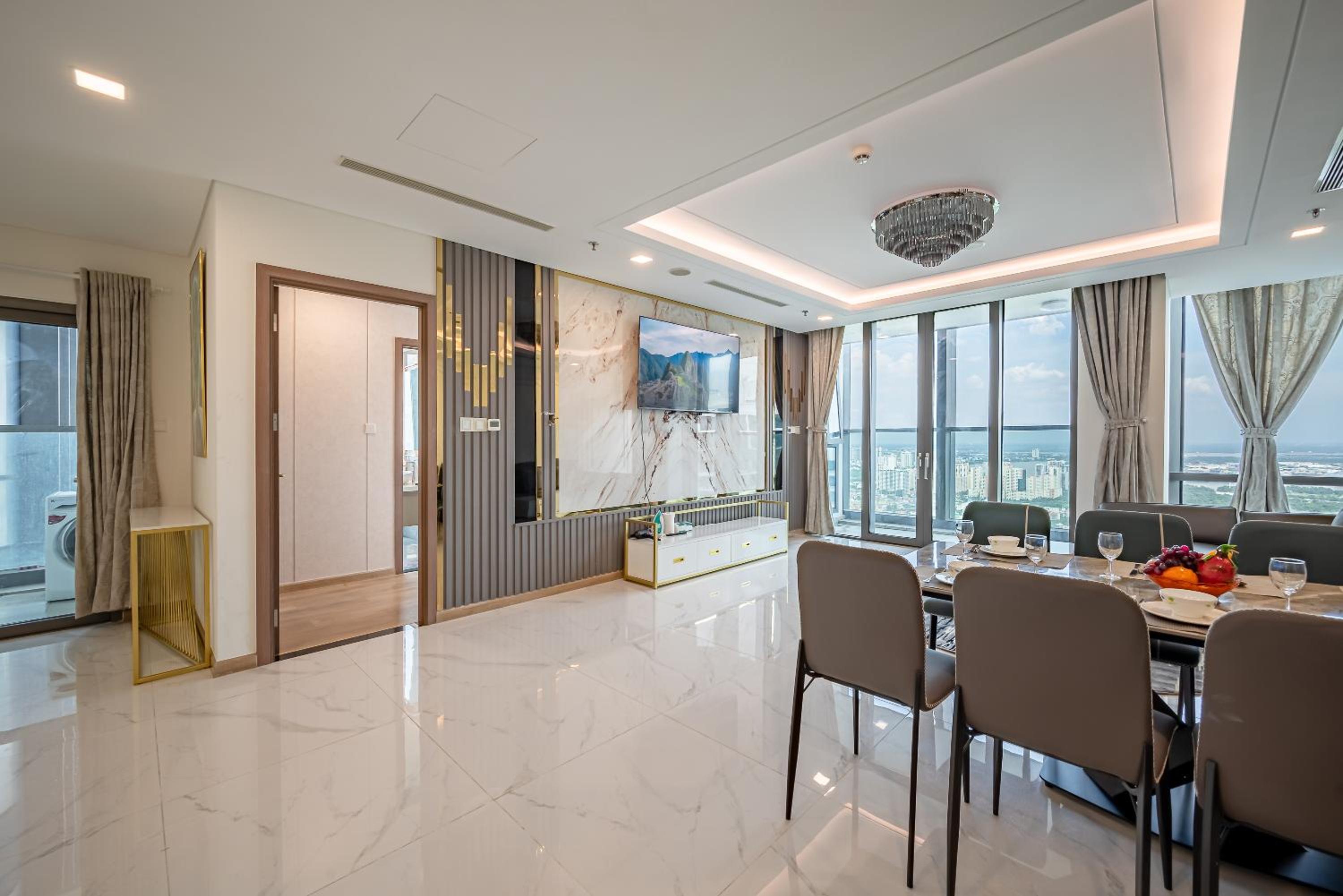 LANDMARK 81 Condotel Garden Bay